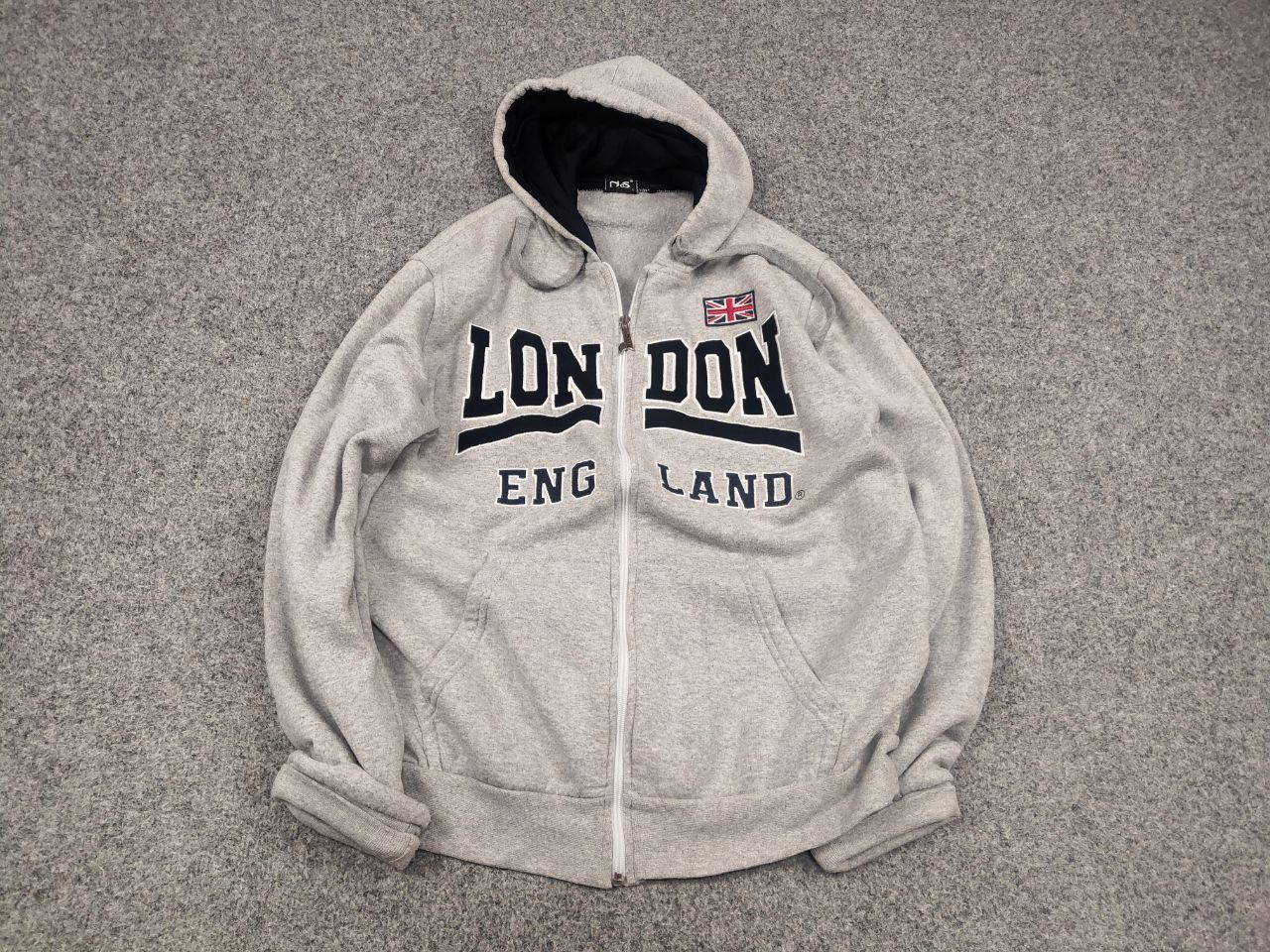 Vintage Vintage London England Embroidered logo Gray Zip Hoodie Y2K Size US S / EU 44-46 / 1 - 3 Thumbnail