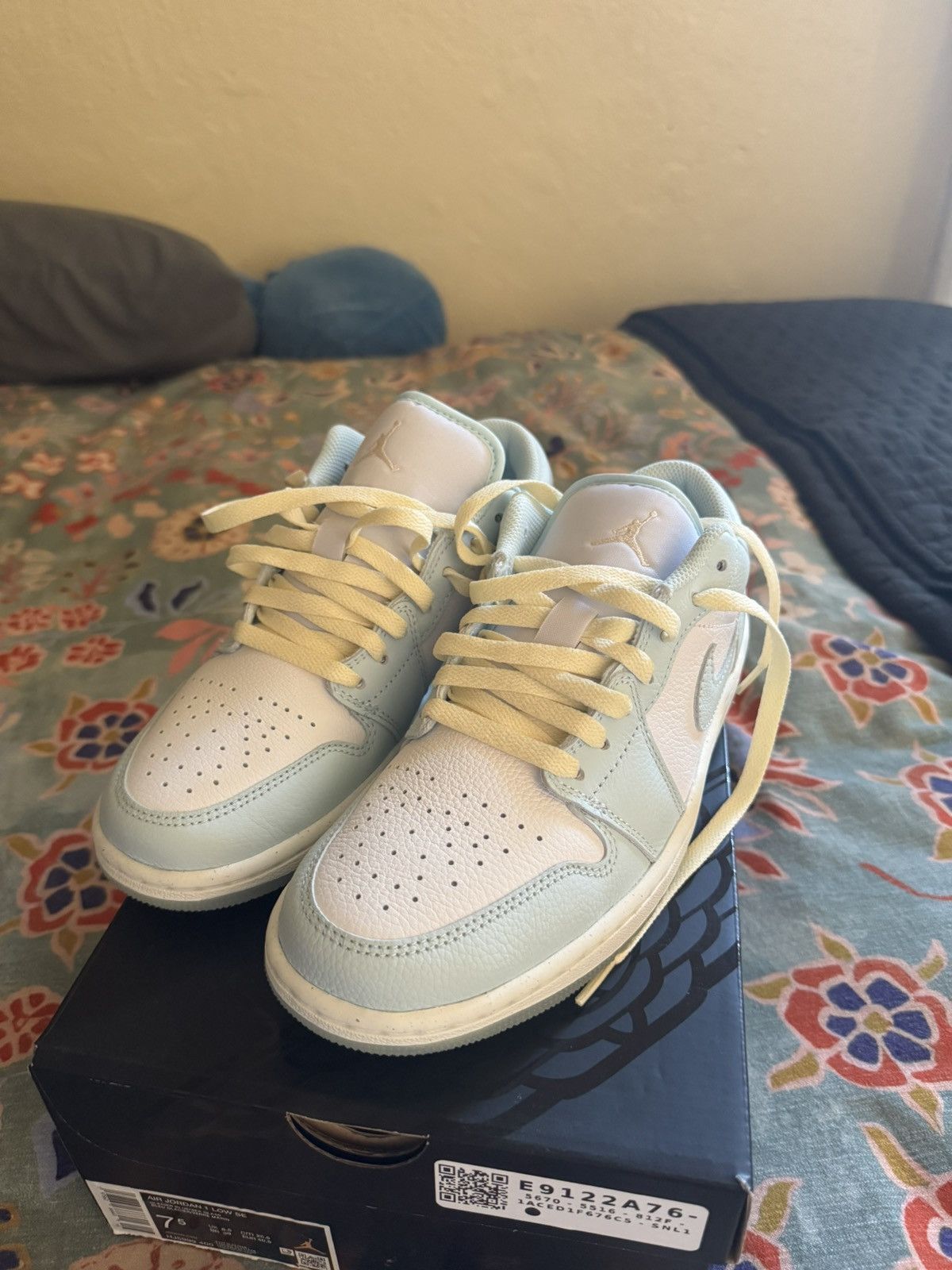 Jordan Brand Jordan 1 Low SE Glacier Blue Summit White. Brand new Size US 9 / IT 39 - 1 Thumbnail