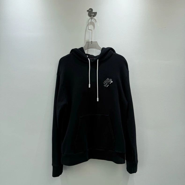 Louis Vuitton Louis Vuitton 23 New Logo Embroidered Hoodie - dmc Size US S / EU 44-46 / 1 - 1 Thumbnail