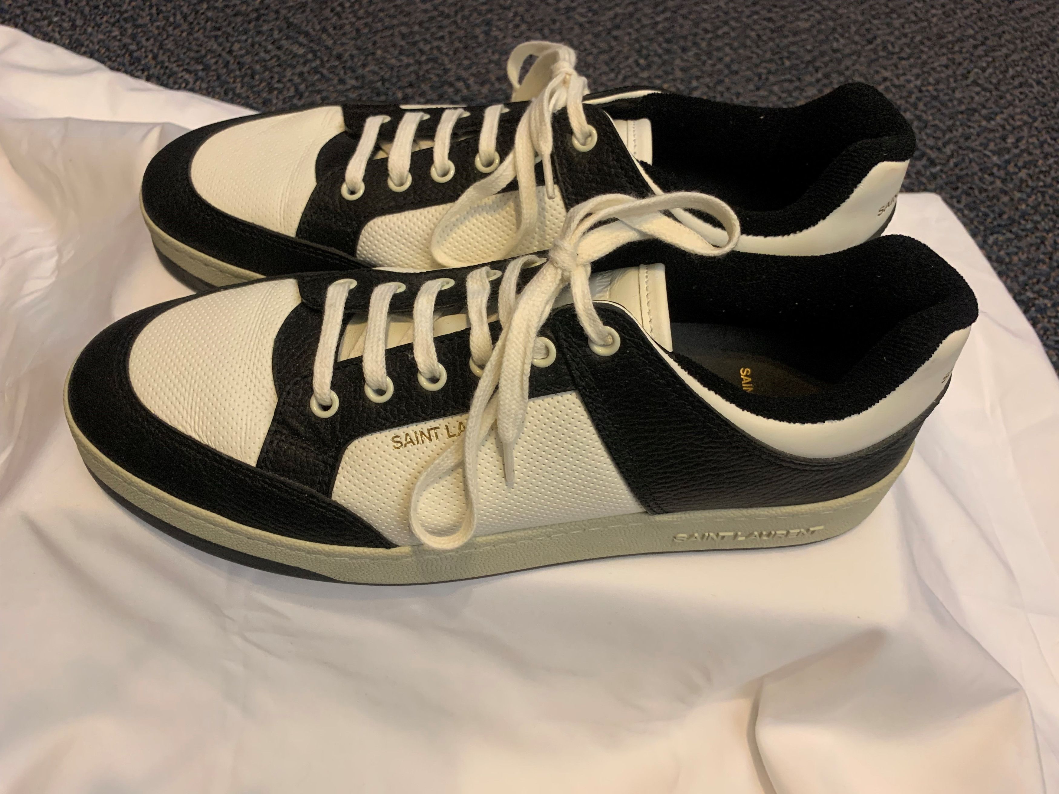 Saint Laurent Paris SL/61 Sneakers in Perforated Leather Size US 11.5 / EU 44-45 - 2 Thumbnail
