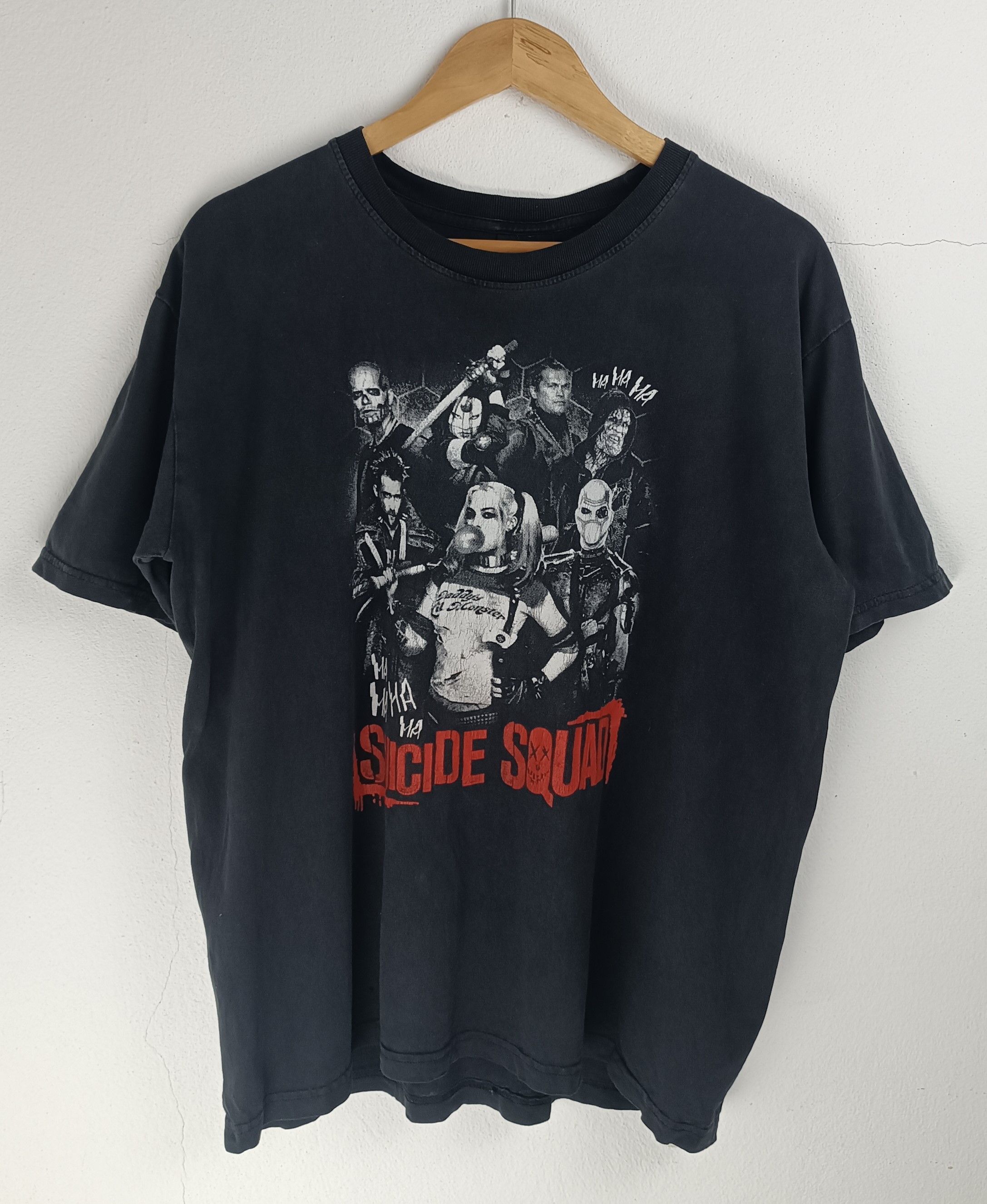 DC Comics VINTAGE FADED SUICIDE SQUAD DC COMICS SUPERHEROES TEE Size US L / EU 52-54 / 3 - 3 Thumbnail