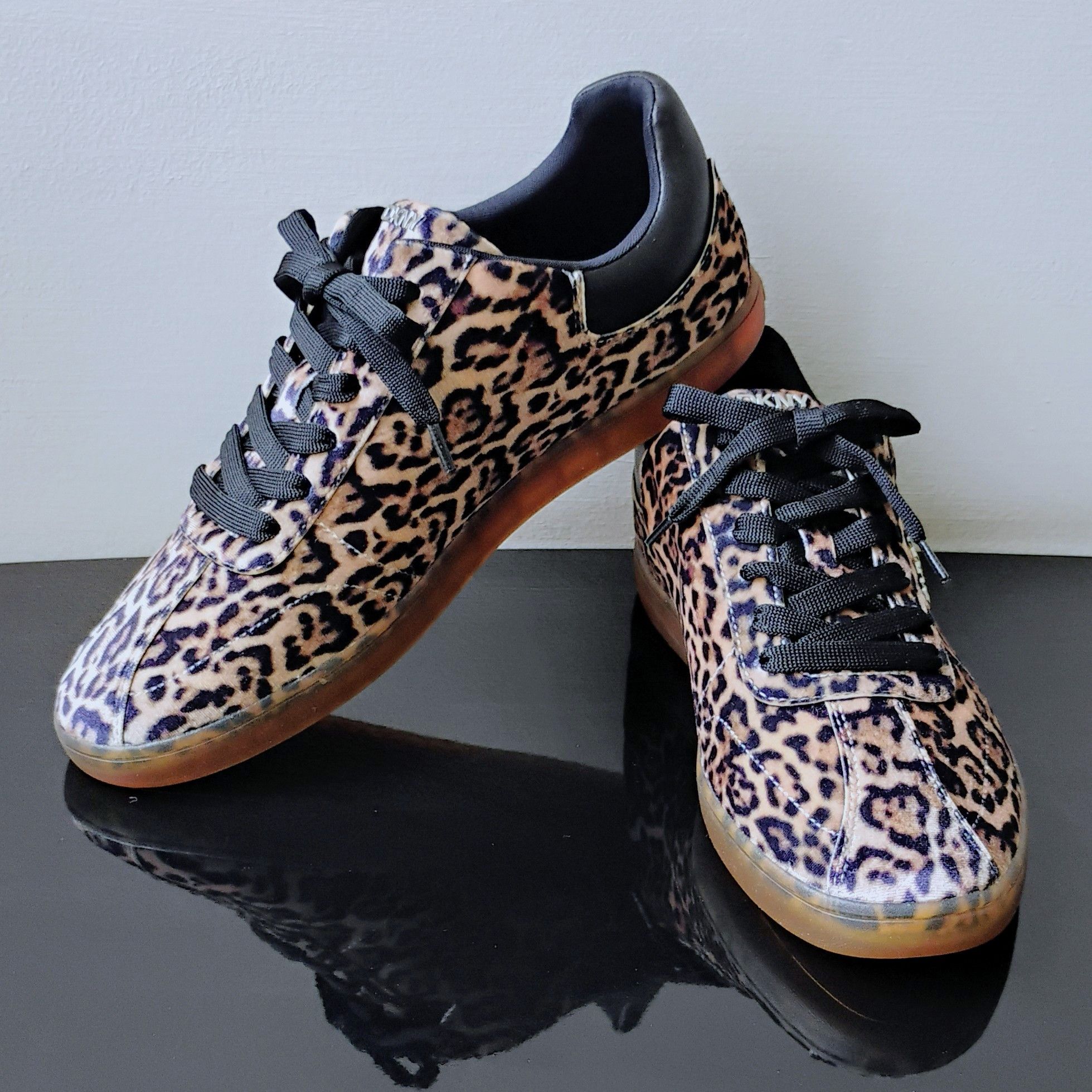 DKNY DKNY Women's Seacliff Sneaker in Free & Wild Leopard Print Size US 11 / IT 41 - 11 Thumbnail