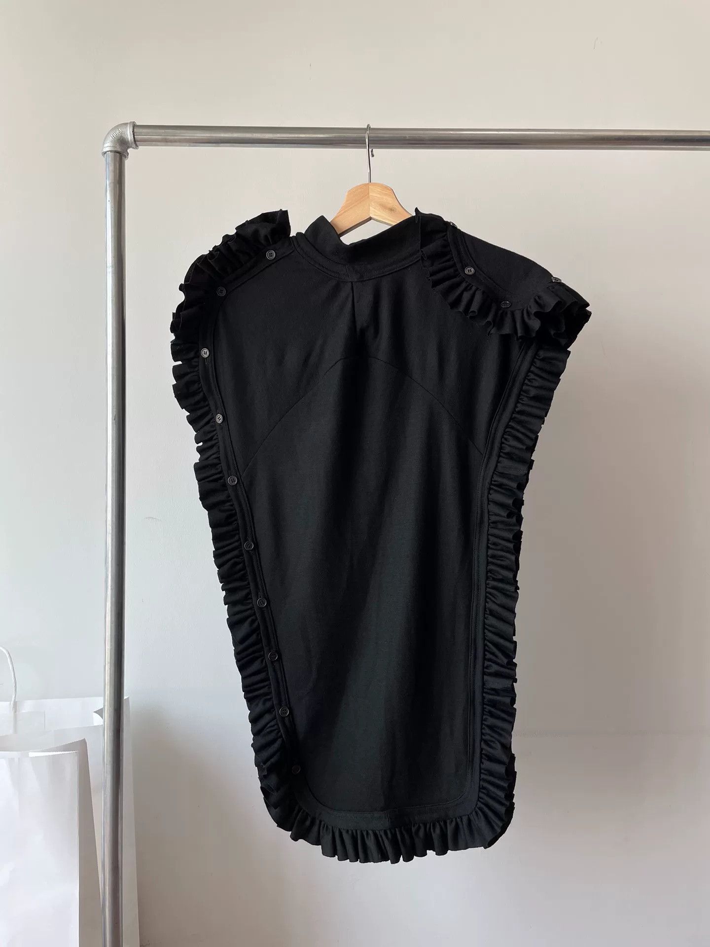 Noir Kei Ninomiya Noir Kei Ninomiya Ruffle Top Size M / US 6-8 / IT 42-44 - 1 Thumbnail