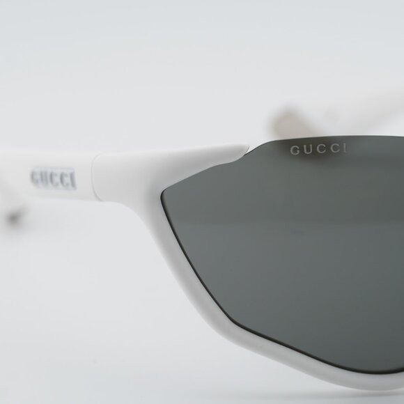 Gucci Gucci GG2018S 005 Sunglasses Matte Solid White Shield Frame Size ONE SIZE - 5 Thumbnail
