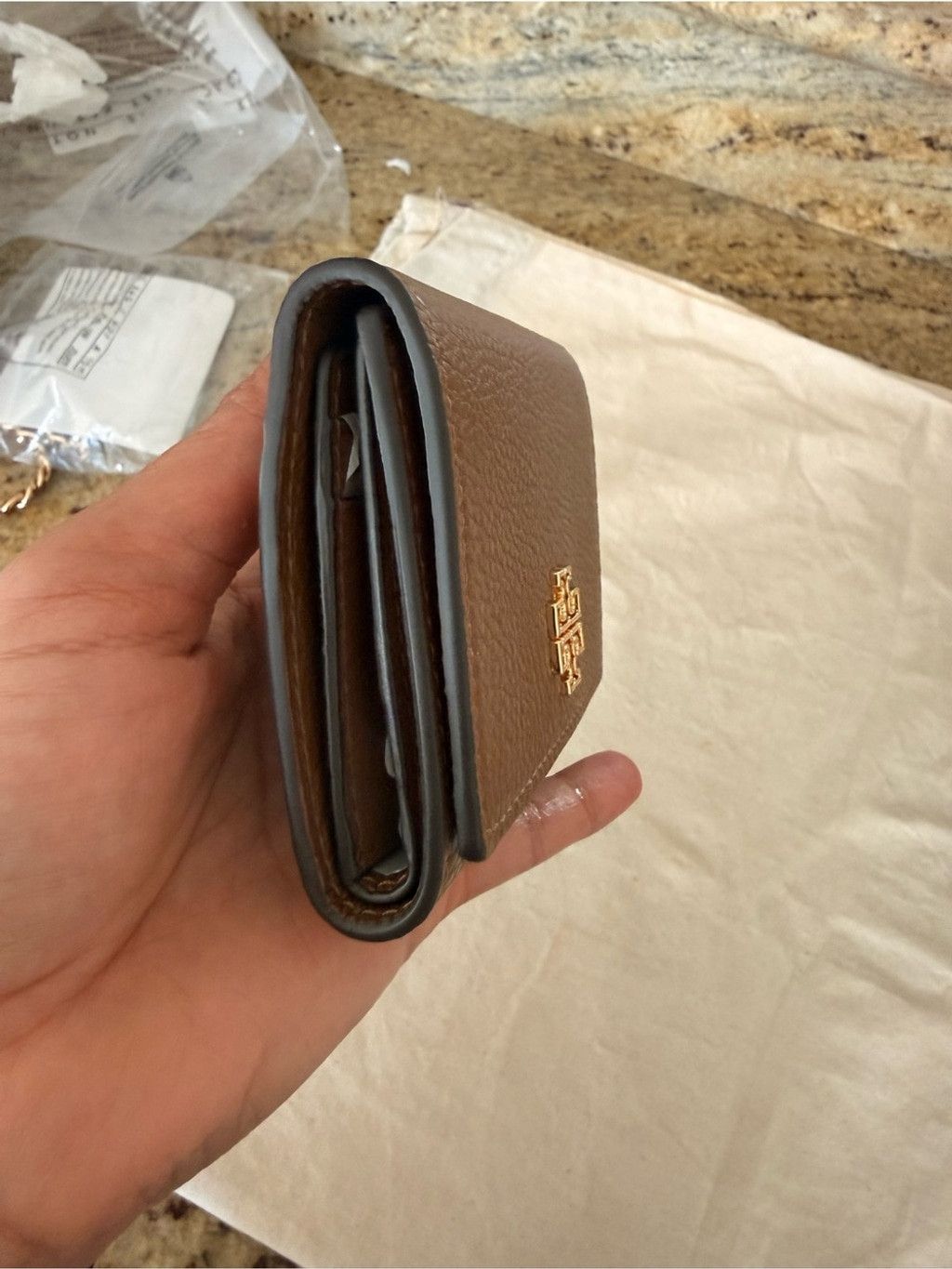 Tory Burch New Tory Burch Britten Leather Bifold Wallet In Moose Color Size ONE SIZE - 3 Thumbnail