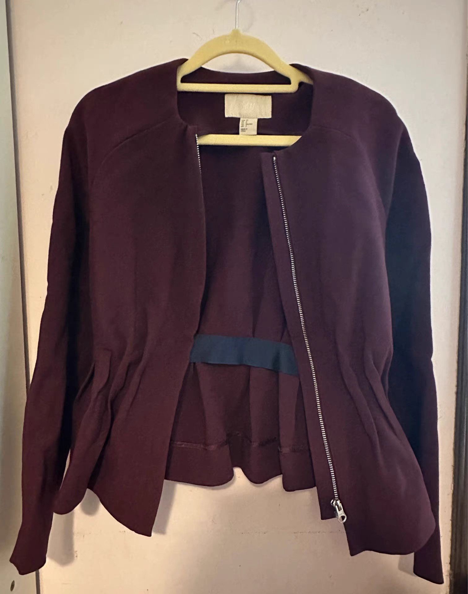 H&M HM Deep Red Zip-Up Jacket Q9 Size XS / US 0-2 / IT 36-38 - 1 Thumbnail
