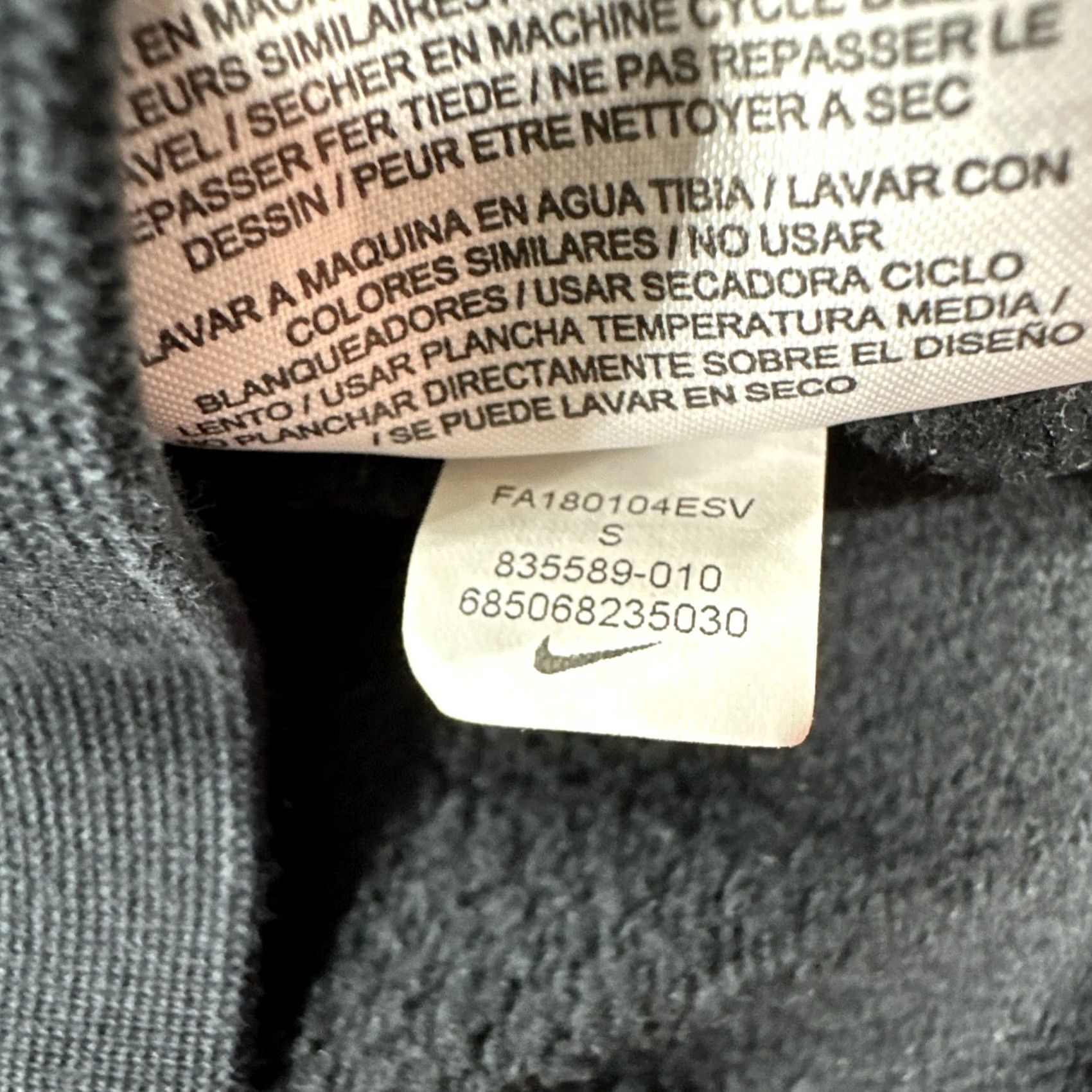 Nike Nike Shirt S Black Volleyball Sweatshirt Crewneck Graphic Swoosh Size US S / EU 44-46 / 1 - 7 Thumbnail