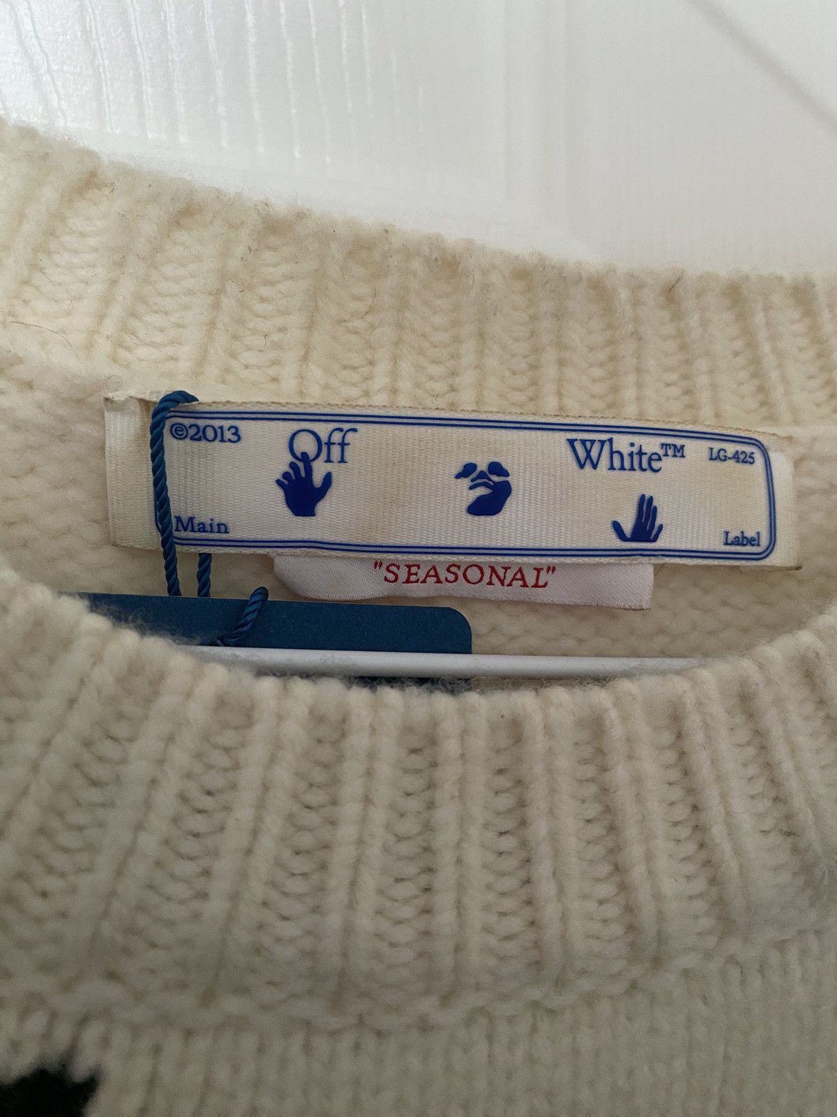 Off-White Off-White Graffiti Wool Sweater Size Large Size US L / EU 52-54 / 3 - 3 Thumbnail