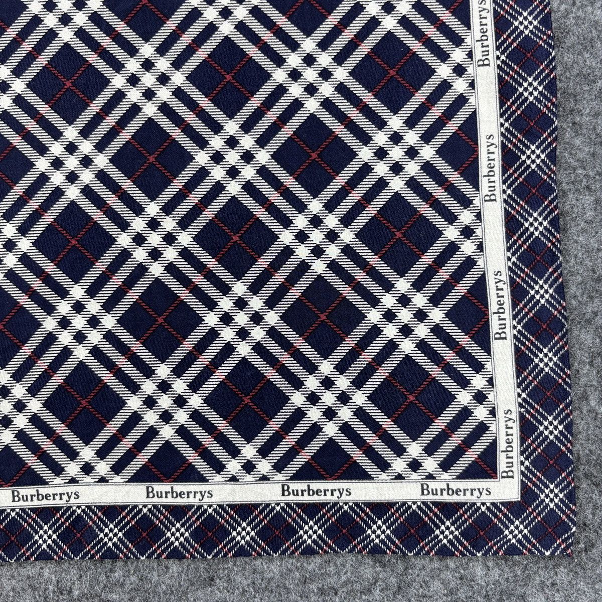 Burberry × Vintage Handkerchief # E029 # Bandana # Neckerchief Size ONE SIZE - 2 Thumbnail