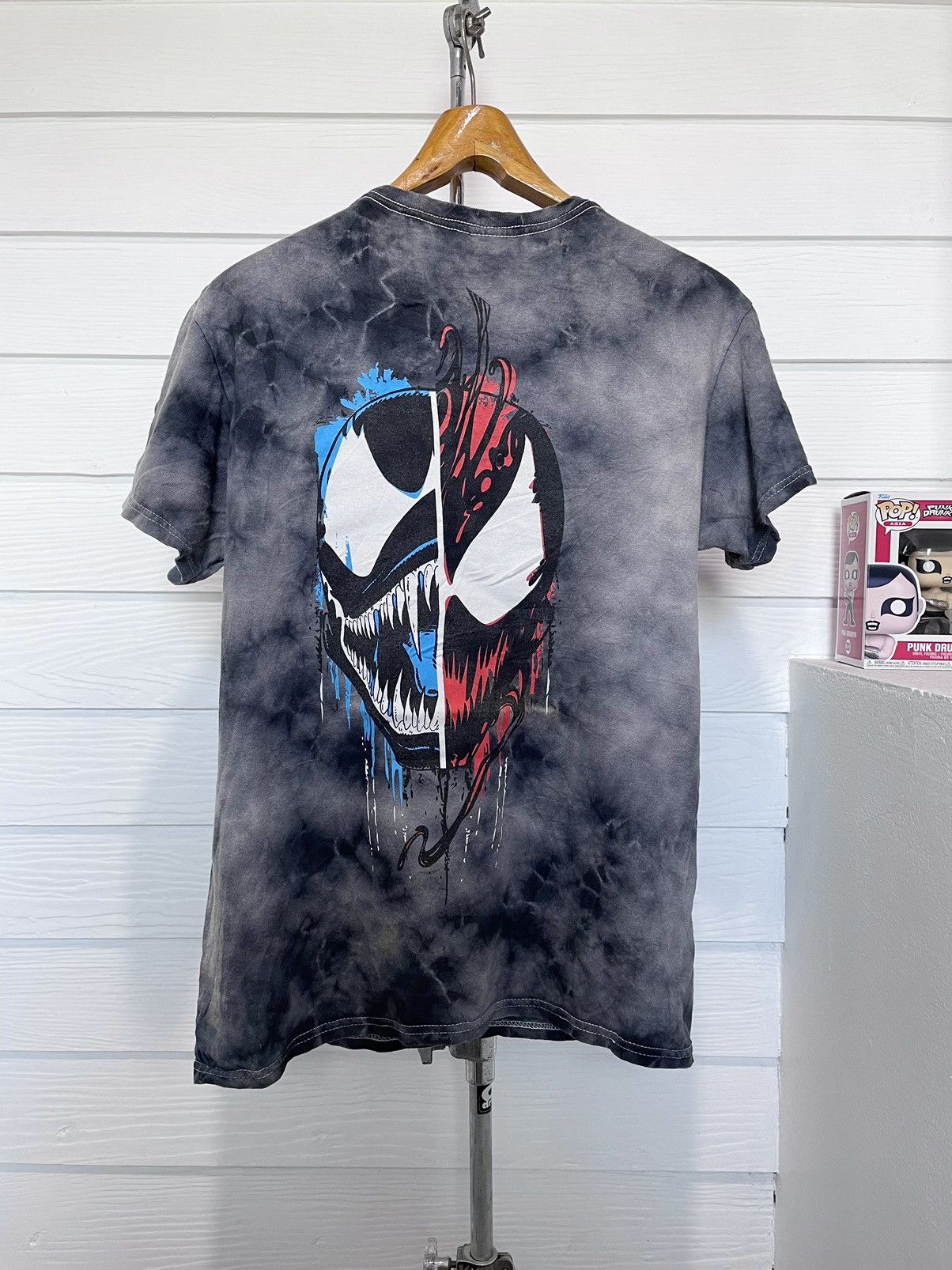 Marvel Comics VENOM AND CARNAGE MARVEL TIE DYE Size US M / EU 48-50 / 2 - 1 Thumbnail