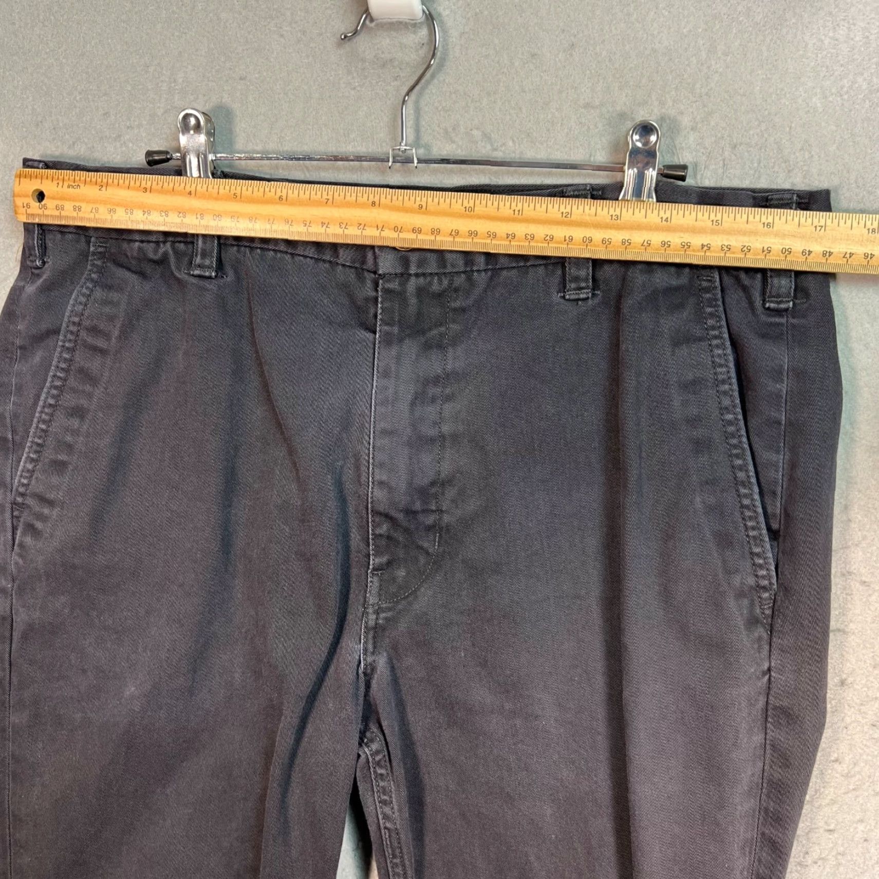 Levi's Levis Pants Men 34x26 Black Straight Chino Cotton Blend 5-Pocket Levi's 500 Series Mens Regular Jeans? Size US 34 / EU 50 - 6 Thumbnail