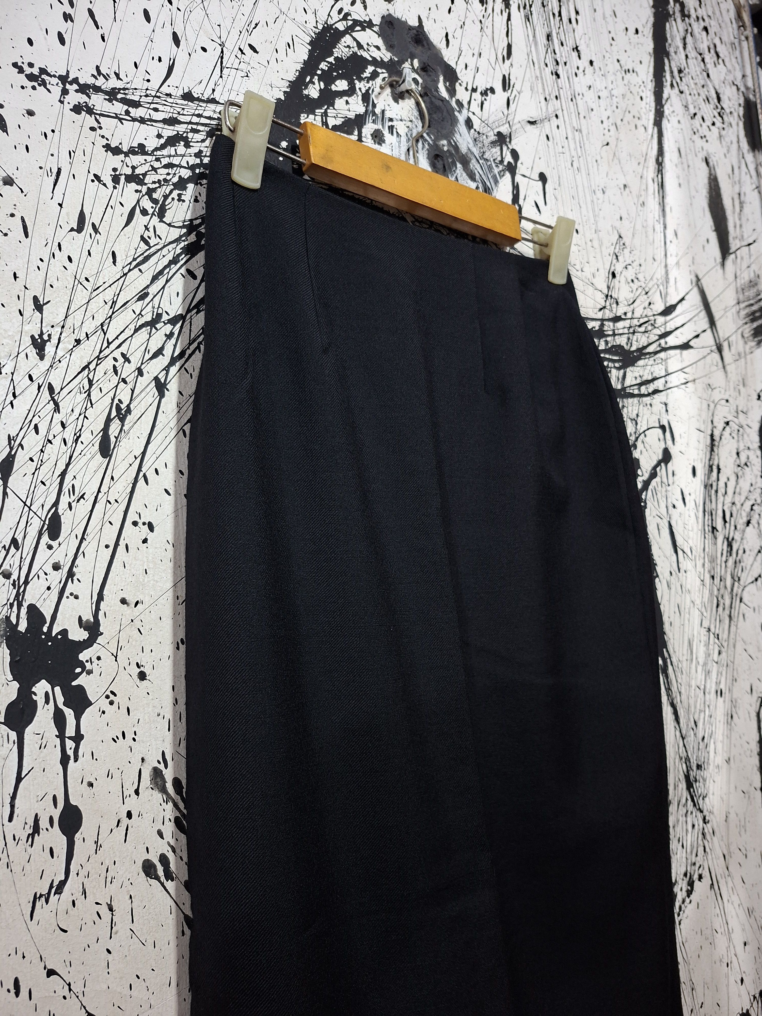 Comme des Garcons COMME DES GARCONS AD 1992 WOOL MIDI SKIRT Size 27" / US 4 / IT 40 - 2 Thumbnail