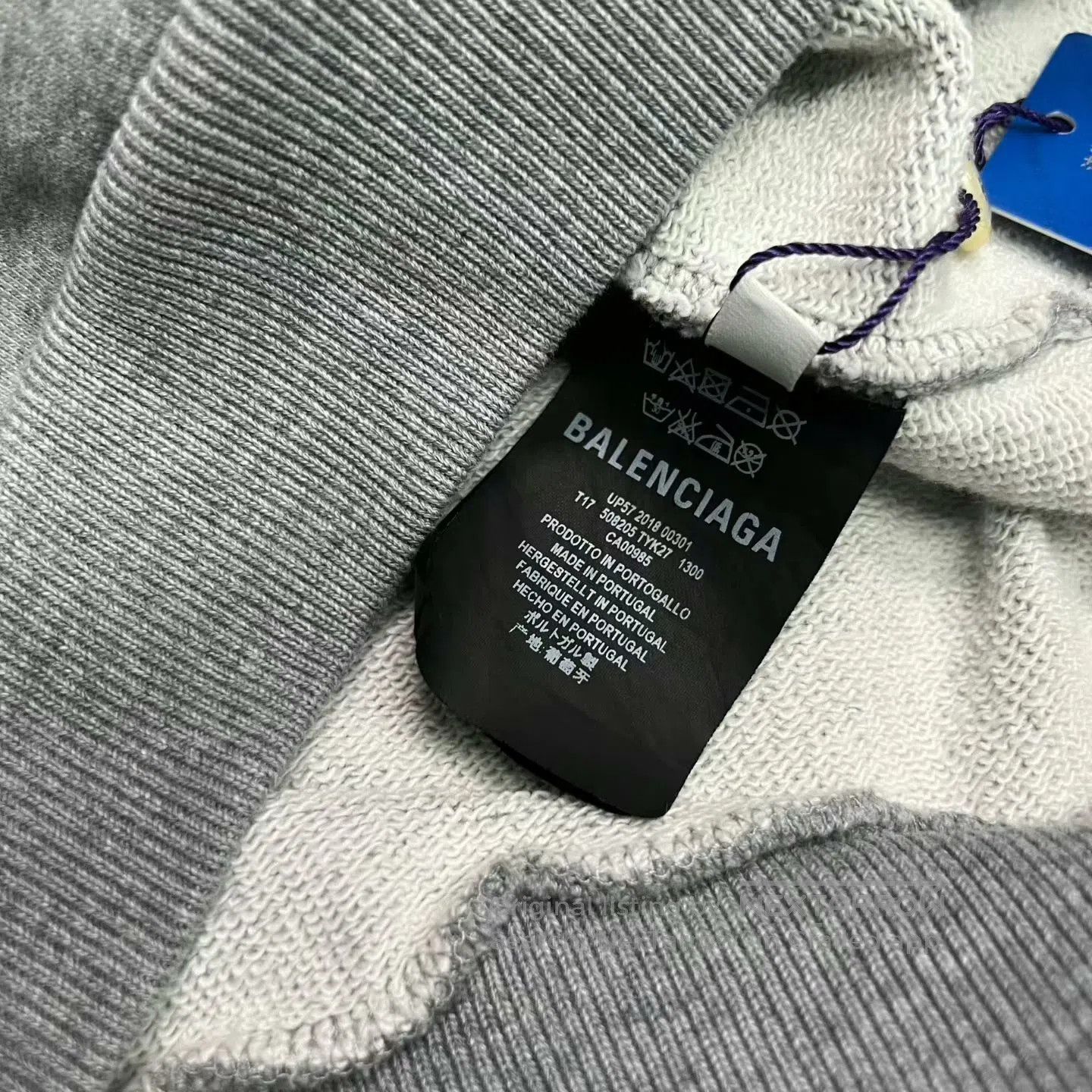 Balenciaga balenciaga logo hoodie in gray size small. Size US S / EU 44-46 / 1 - 4 Thumbnail