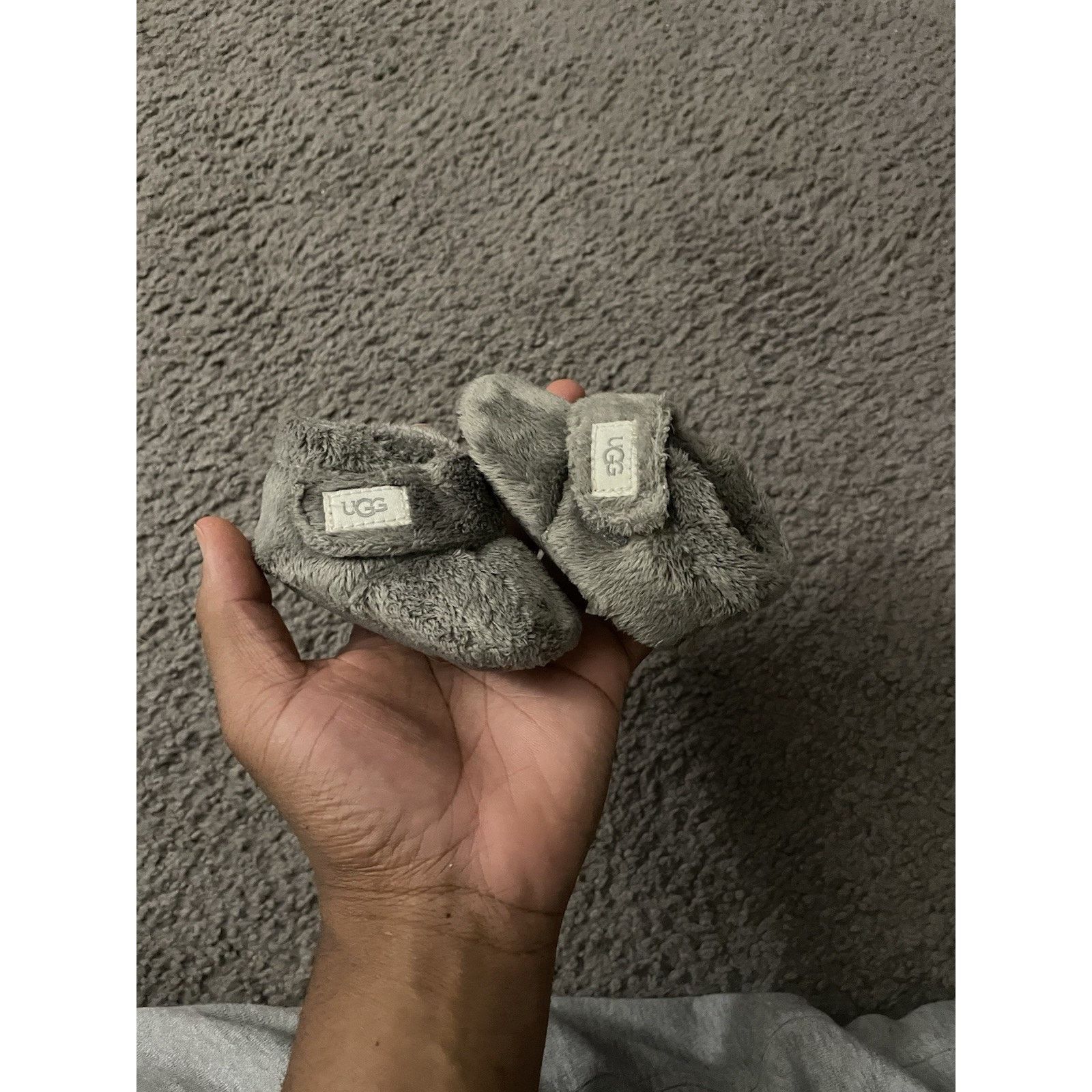 Ugg Size 1c-UGG Infant Baby Bixbee Soft Sole Crib Shoes Gray Size US 5 / EU 37 - 1 Thumbnail