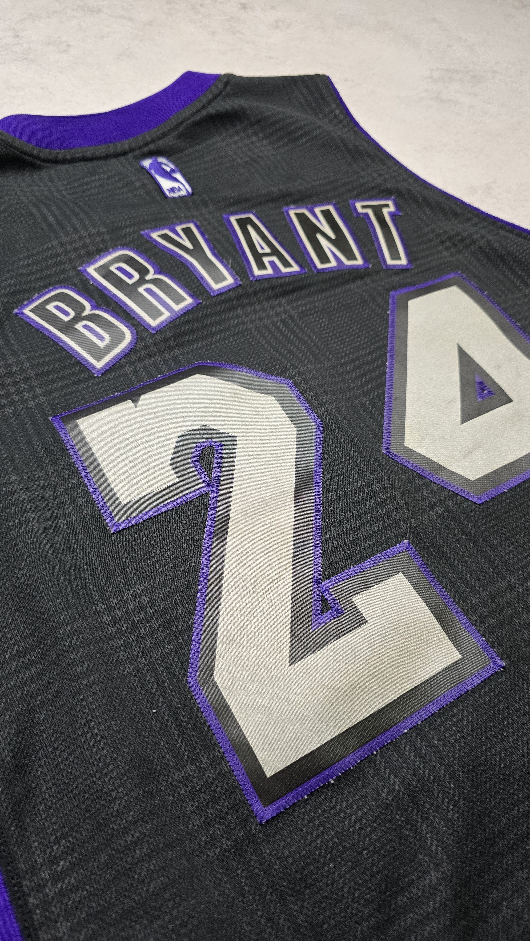 Adidas Kobe Bryant 24 LA Lakers Black Purple Limited Edition Jersey Size US S / EU 44-46 / 1 - 10 Thumbnail