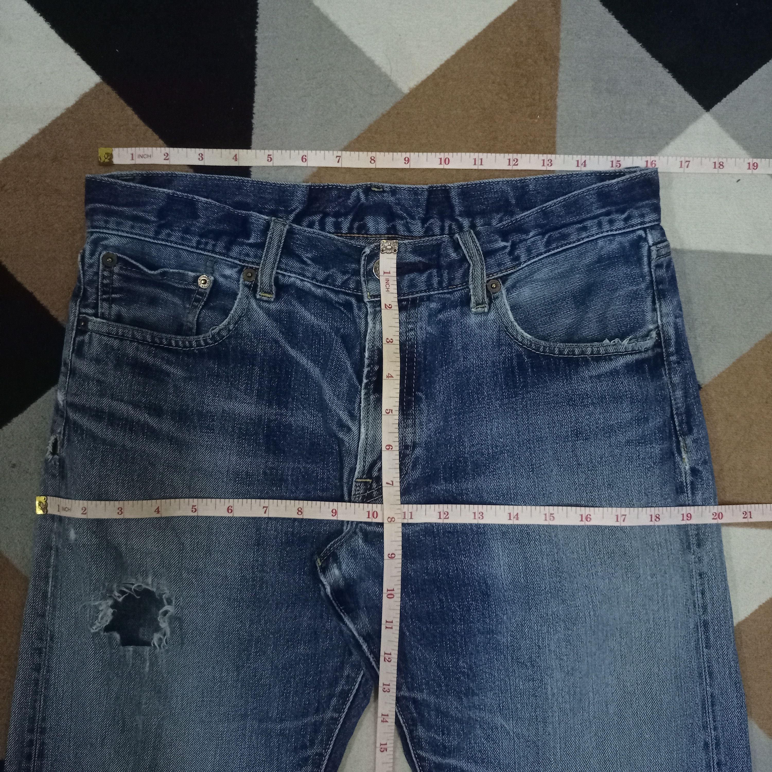 Japanese Brand × Jun Takahashi × Uniqlo Vintage Japan Uniqlo Distressed Style Selvedge Jeans 32x29 Size US 32 / EU 48 - 8 Thumbnail
