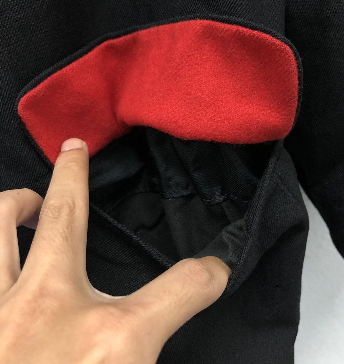 Comme des Garcons Homme Plus Comme des Garçons Homme Plus Red Stitch Lapel Black Wool (S) Size US S / EU 44-46 / 1 - 7 Thumbnail