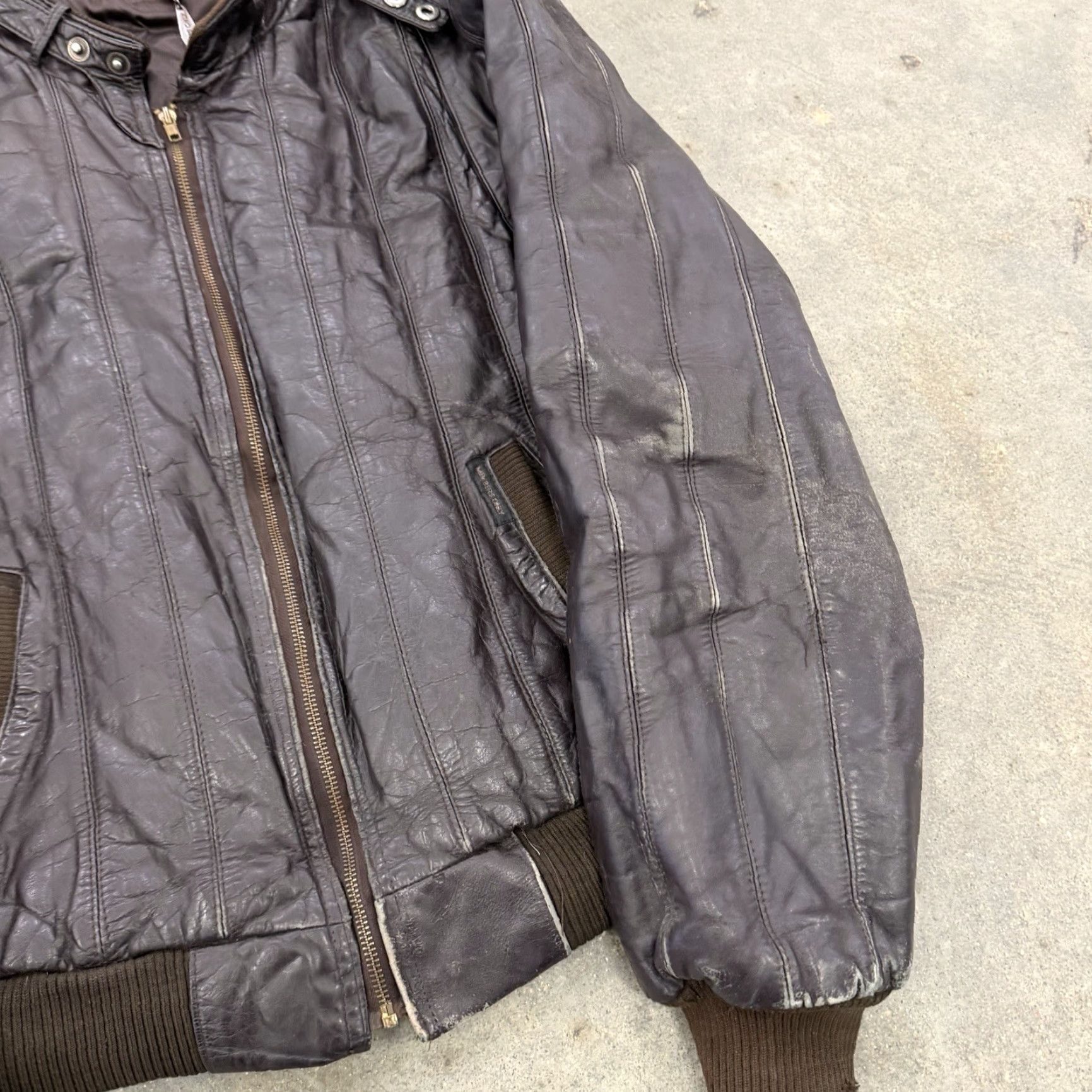 Members Only VINTAGE Members Only Leather Jacket Mens Bomber Distressed L Brown 80s Racer Zipper Mid-Length Size US L / EU 52-54 / 3 - 5 Thumbnail