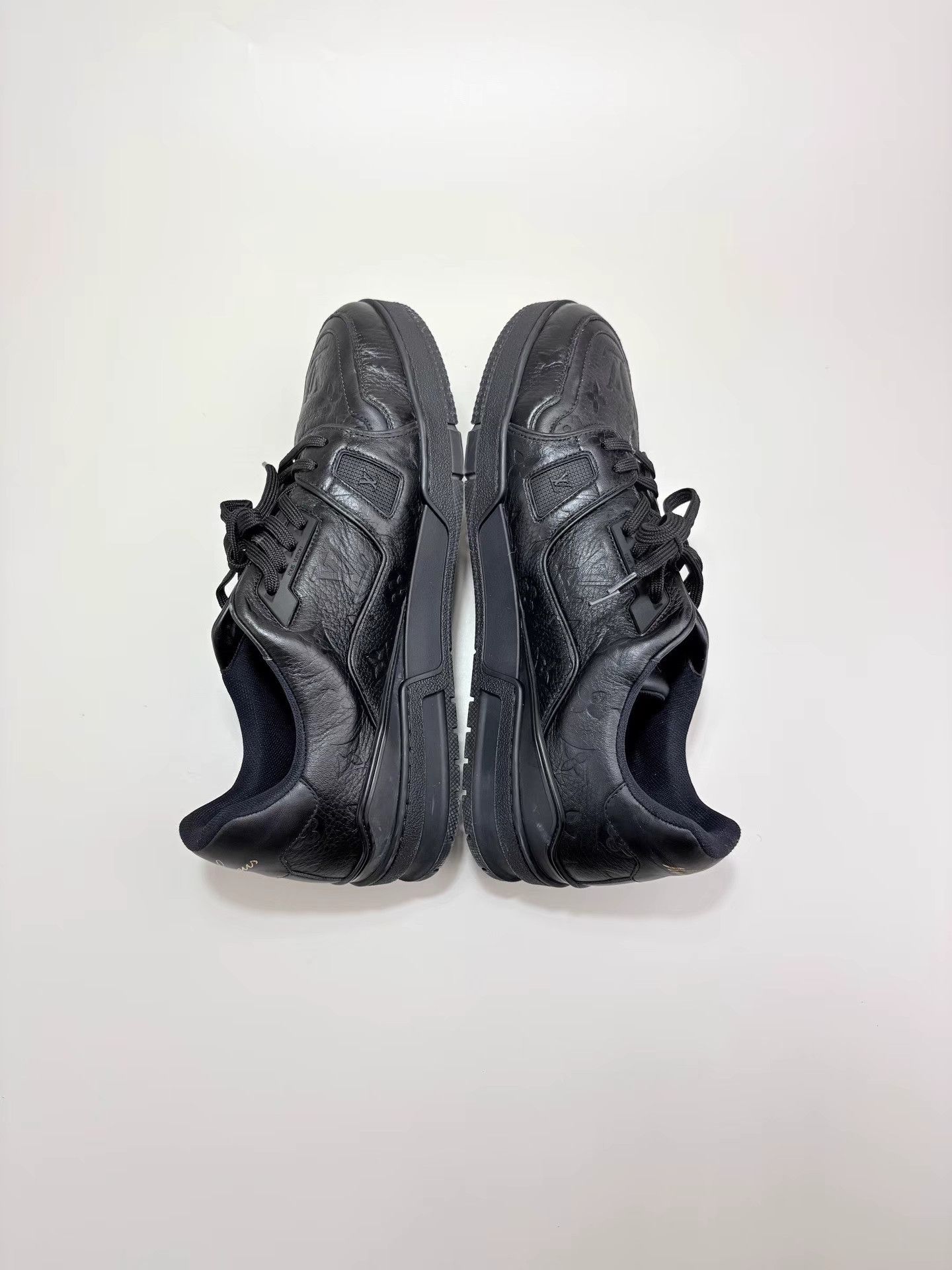 Louis Vuitton LOUIS VUITTON Trainer Black Samurai Embossed Skate Shoes K1 Size US 10 / EU 43 - 5 Thumbnail