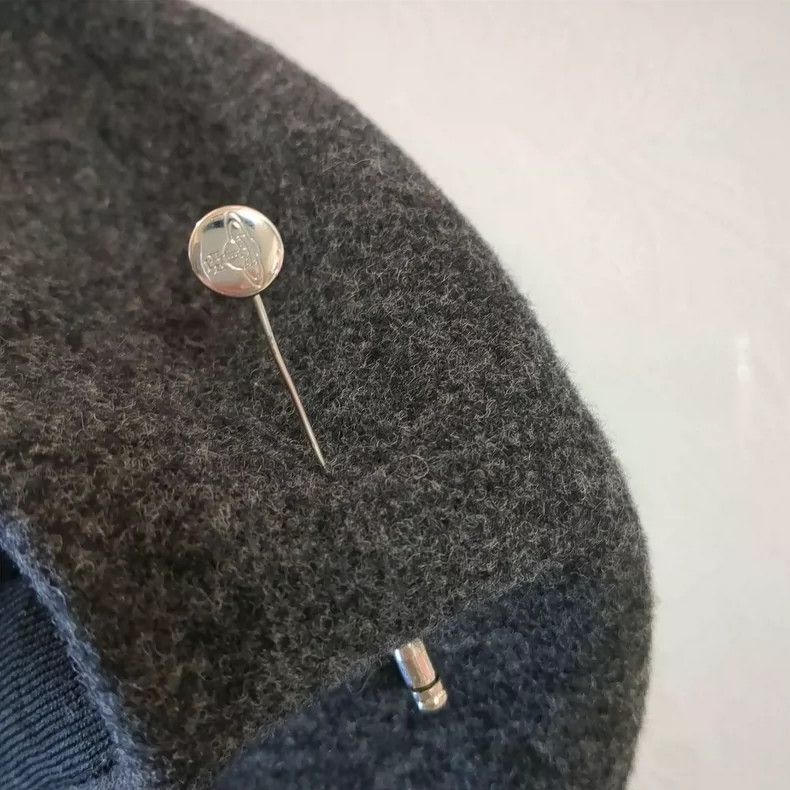 Vivienne Westwood Vivienne Westwood Saturn brooch beret Size ONE SIZE - 4 Thumbnail