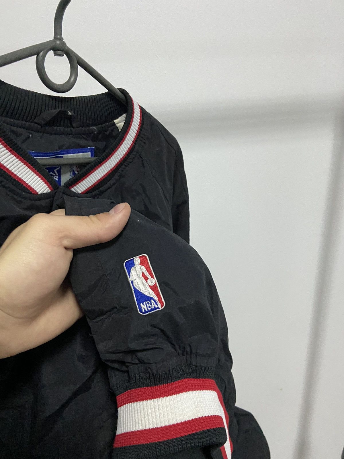 NBA × Vintage Chicago Bulls Sweatshirt Nylon NBA Big Logo Vintage Basket Size US XXL / EU 58 / 5 - 8 Thumbnail