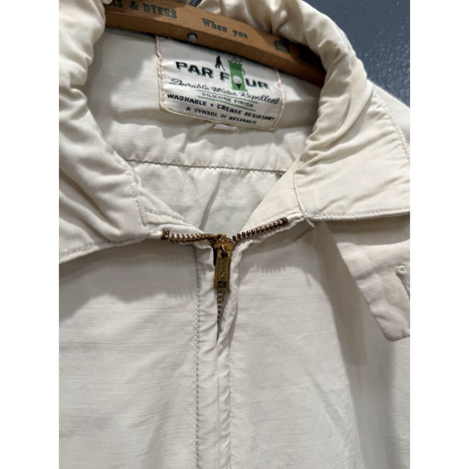 Vintage VINTAGE Par Four Windbreaker Jacket Mens Zip White 40 USA Made Size US XXS / EU 40 - 4 Thumbnail