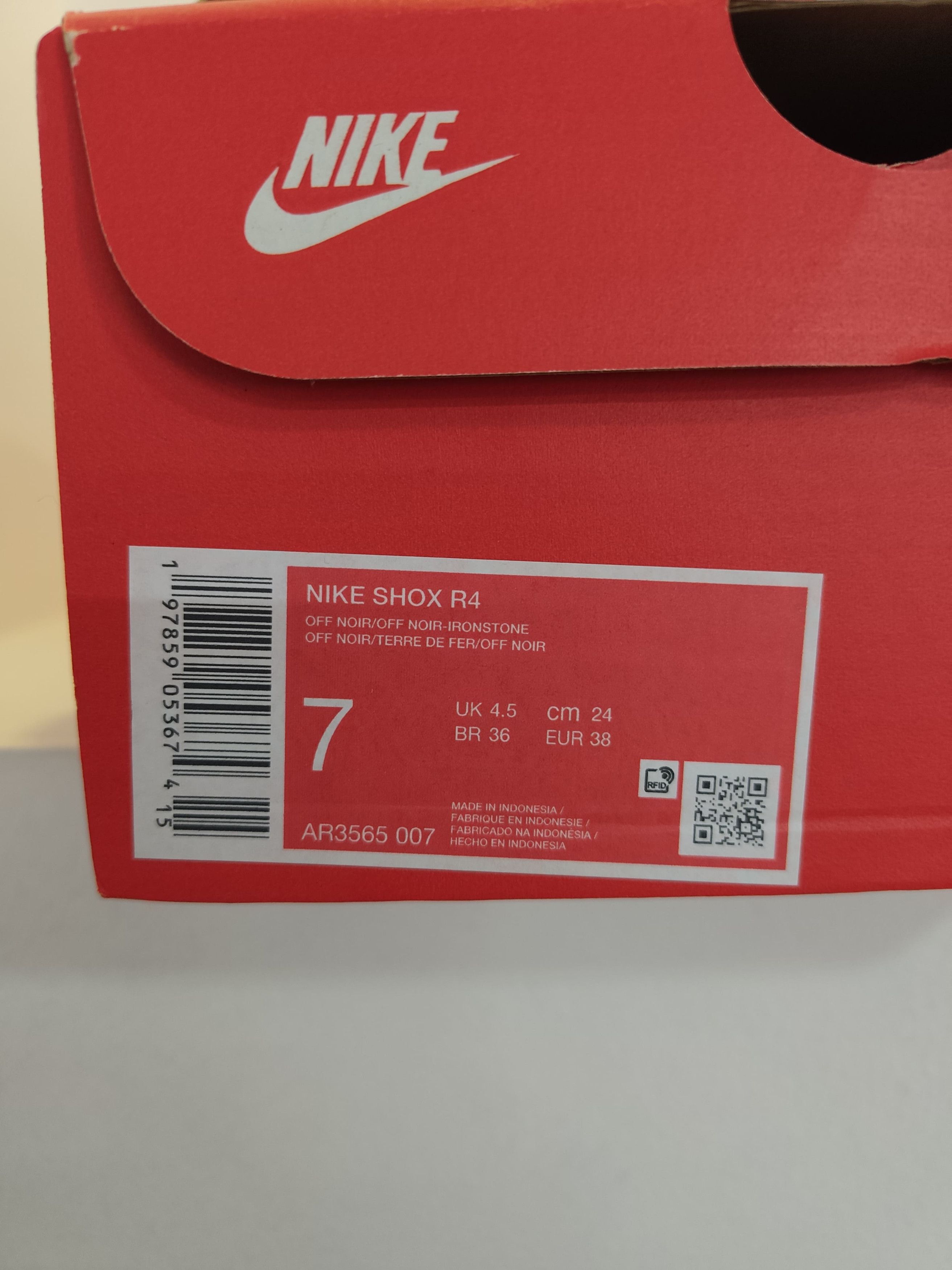 Nike Nike Shox R4 Size US 5.5 / EU 38 - 9 Thumbnail