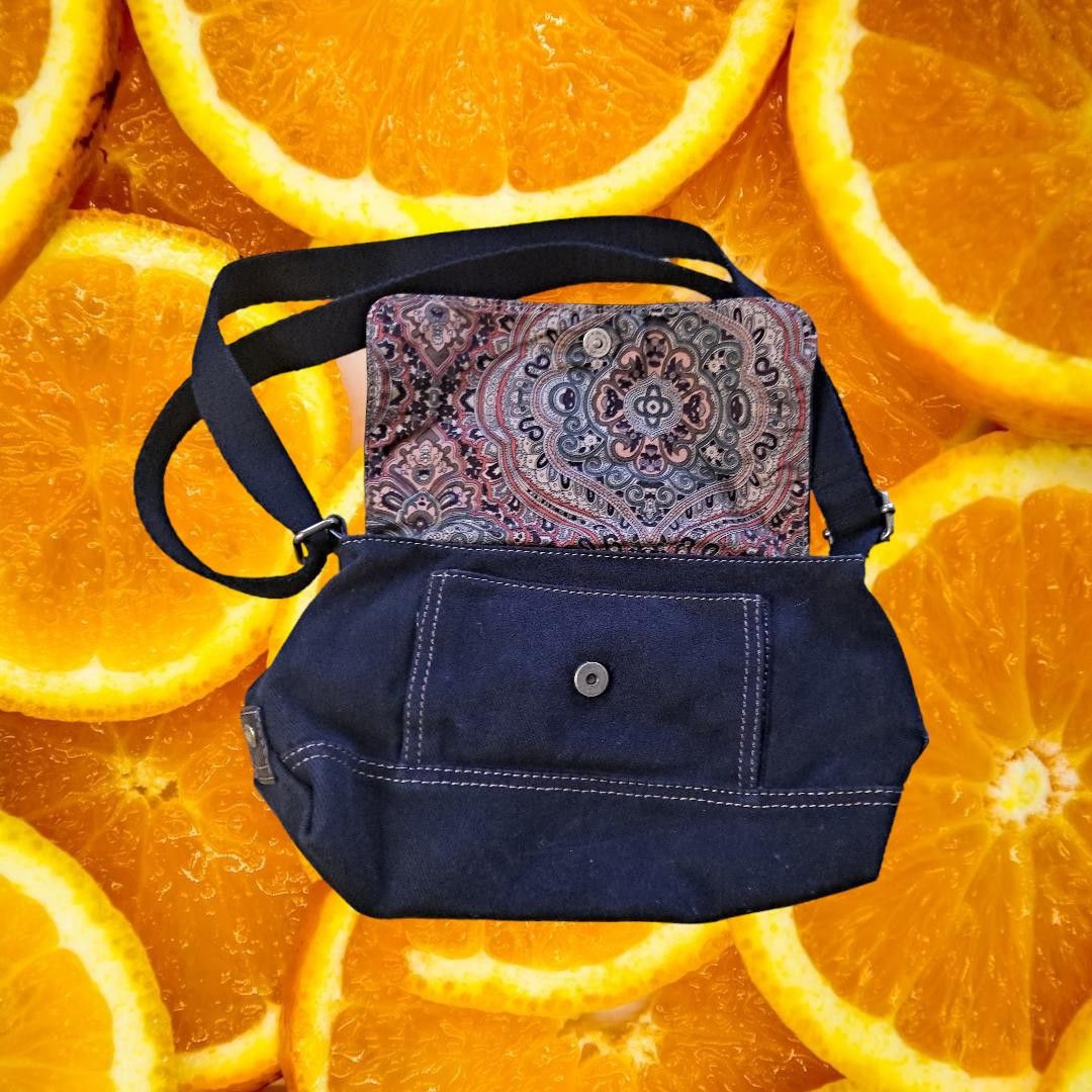 Fossil Fossil Black Micro Bag Shoulder Bag Purse With Paisley Desig Size ONE SIZE - 2 Thumbnail