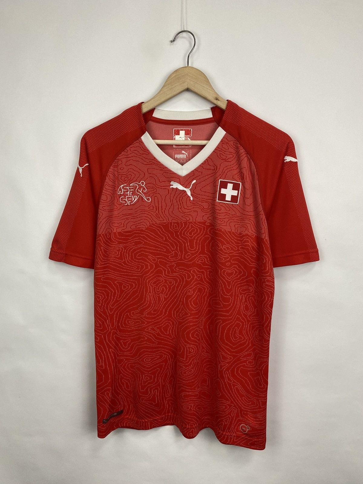 Puma 🇨🇭 Vintage Y2K Puma Switzerland Suisse Soccer Jersey T-Shirt Size US M / EU 48-50 / 2 - 3 Thumbnail