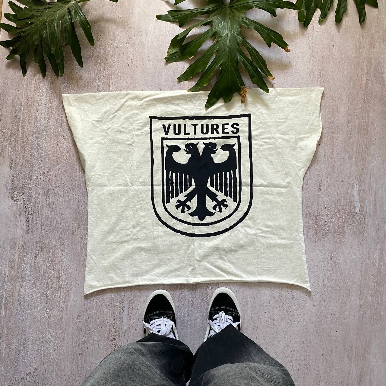 YZY GOSHA VULTURES VOLUME 1 BOXY T SHIRT SIZE 3 103