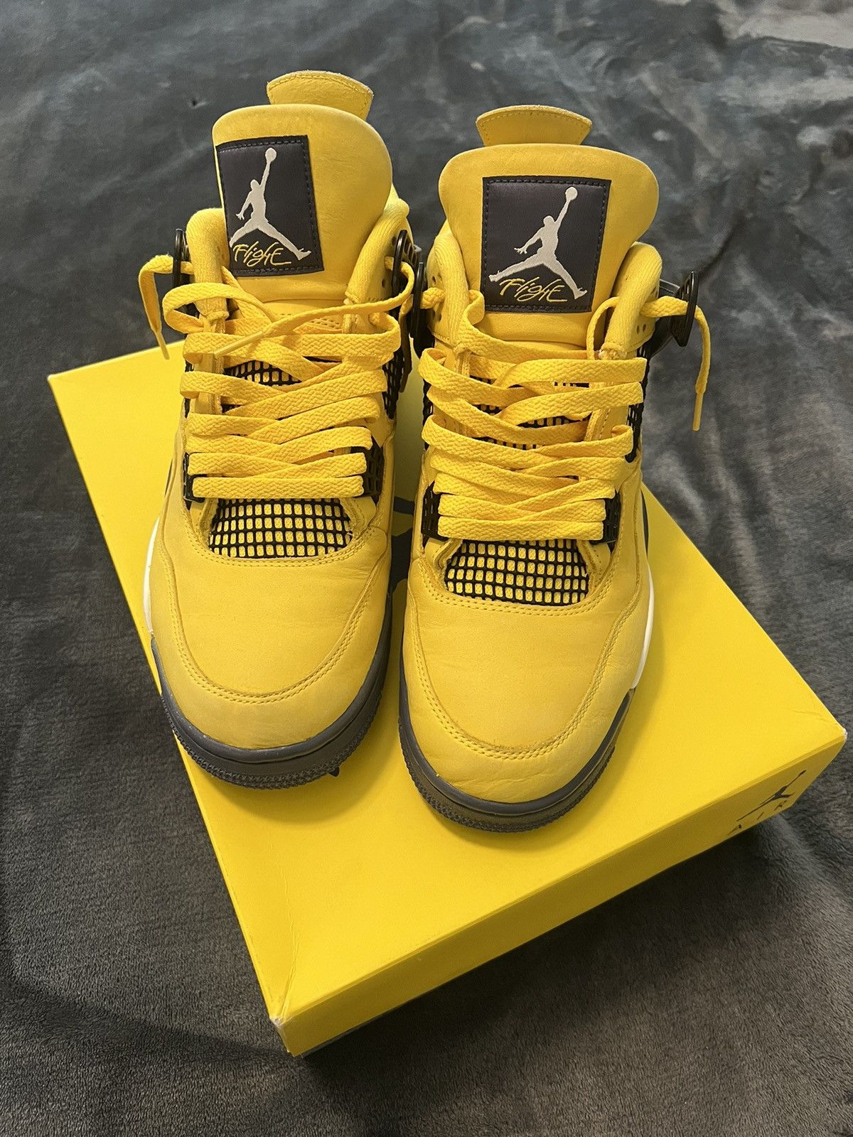 nike-jordan-4-lighting-2021-grailed