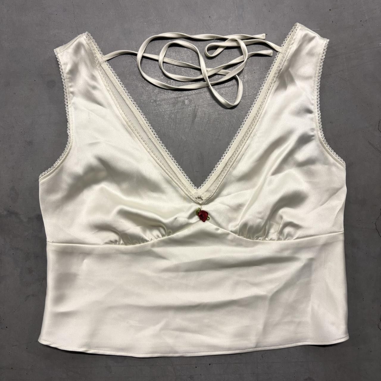 Vintage Crazy Cute White Top with red rose Detailing And Nice Silky Feel! Size S / US 4 / IT 40 - 1 Thumbnail