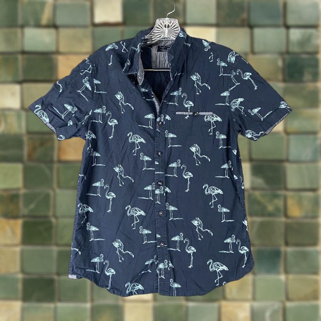 Vintage VINTAGE Sunrise Kingdom Button-Up Shirt Blue Flamingo Short Sleeve Men S Small Size US 29 - 1 Thumbnail