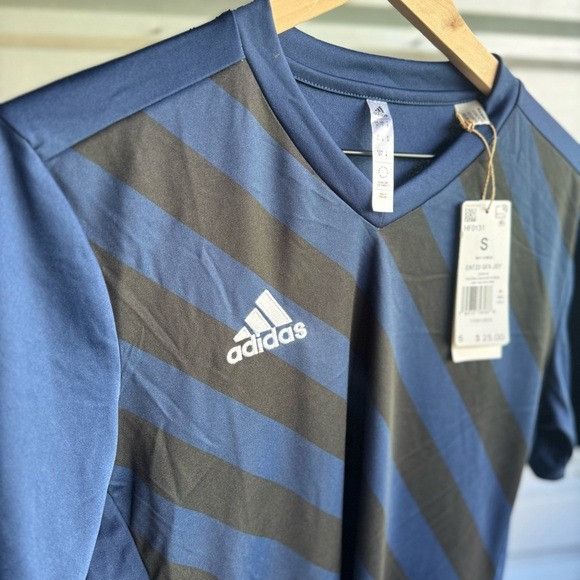 Adidas NWT ADIDAS ENTRADA 22 MEN’S T-SHIRT GRAPHIC JERSEY SZ SMALL Size US S / EU 44-46 / 1 - 3 Thumbnail
