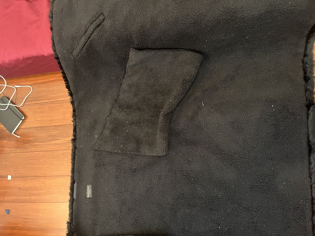 Balenciaga Balenciaga ski fur poncho blanket Size US XXL / EU 58 / 5 - 4 Thumbnail
