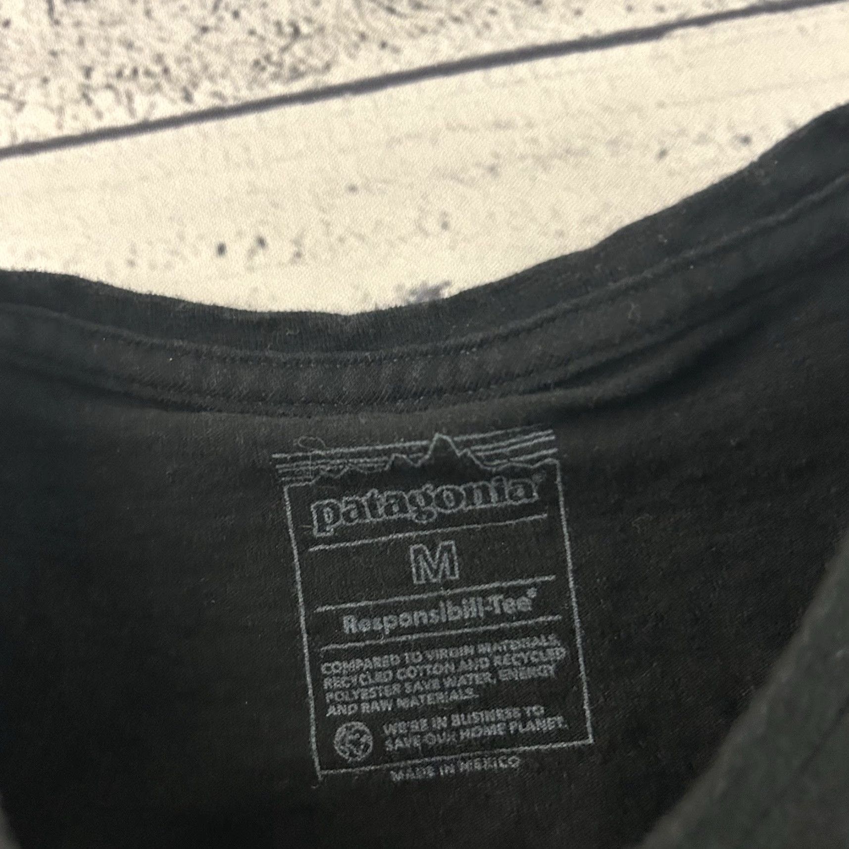 Patagonia Patagonia Shirt T-Shirt Women's Medium Black Hale'Iwa North Shore Hawaii Short Sleeve Size M / US 6-8 / IT 42-44 - 3 Thumbnail
