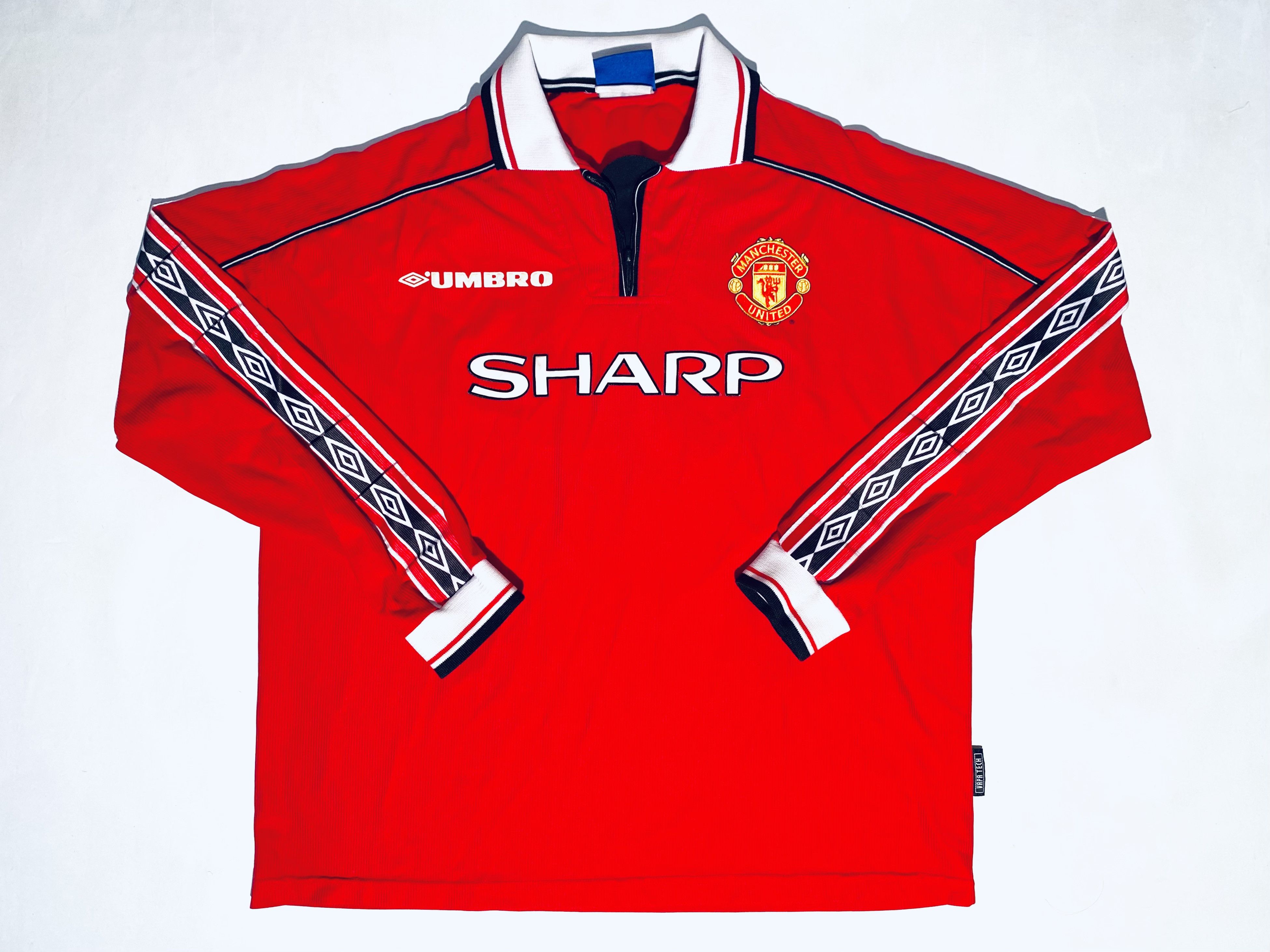 image of Manchester United Yorke Home Shirt 1998 - 2000 Long Sleeve in Red, Men's (Size 2XL)