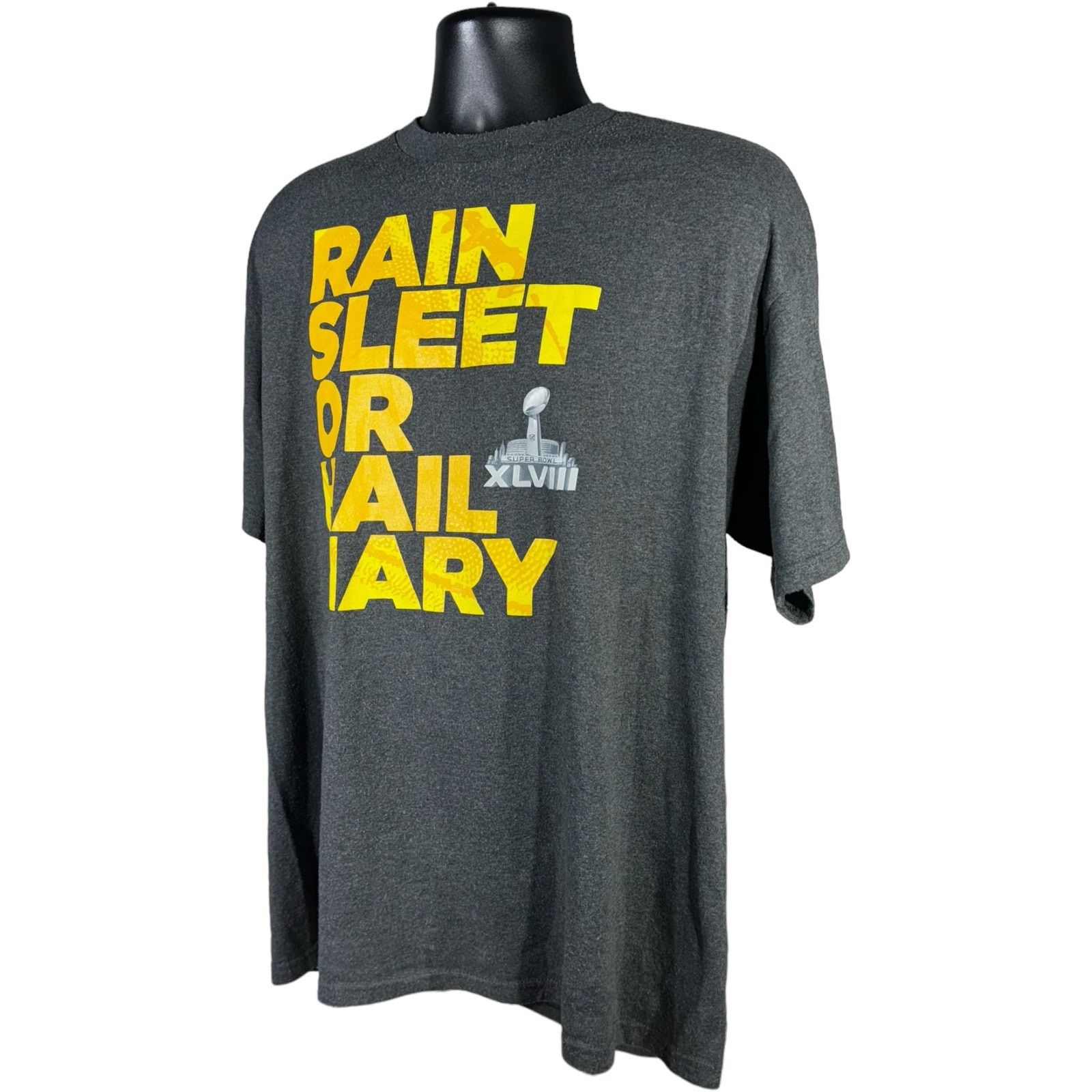NFL "Rain Sleet Or Hail Hary" Tee Size US XL / EU 56 / 4 - 3 Thumbnail