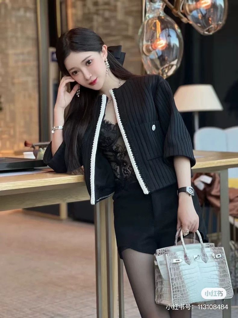 Chanel Chanel Early Spring Series Black and White Contrast Coat Size XS / US 0-2 / IT 36-38 - 2 Thumbnail