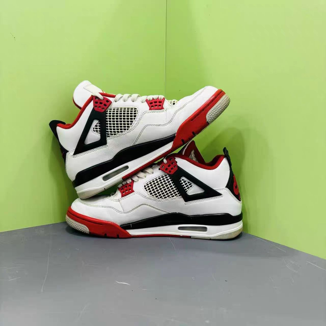Jordan Brand Air Jordan 4 Retro Fire Red K15 Size US 9.5 / EU 42-43 - 6 Thumbnail