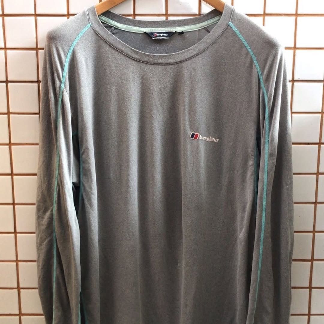 Berghaus × The Mountain Berghaus sweater Jumper Baselayer jersey Smooth Material Size US L / EU 52-54 / 3 - 7 Thumbnail