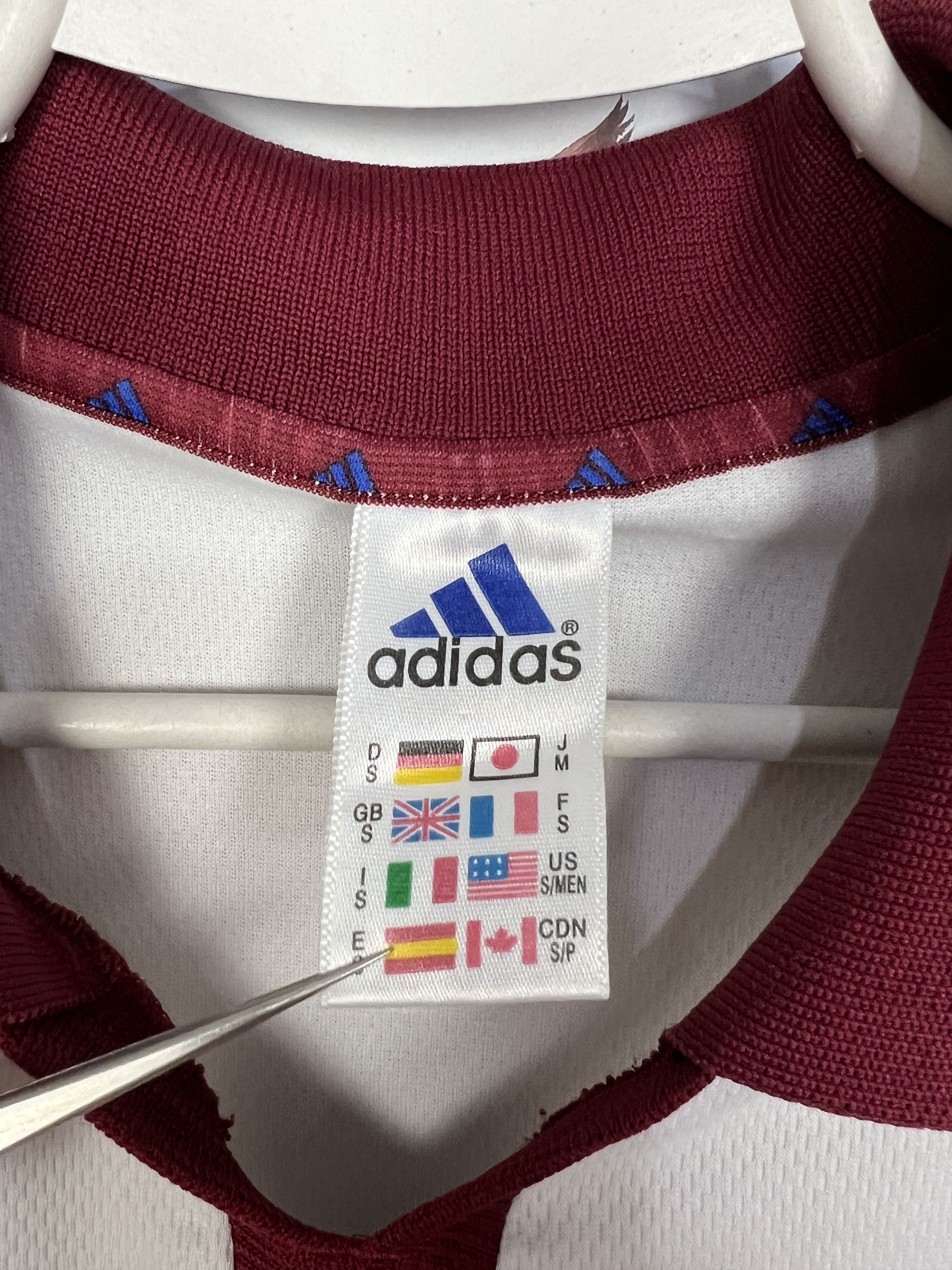 Adidas Servette Away football shirt 2000 Soccer Adidas Jersey Size US S / EU 44-46 / 1 - 9 Thumbnail