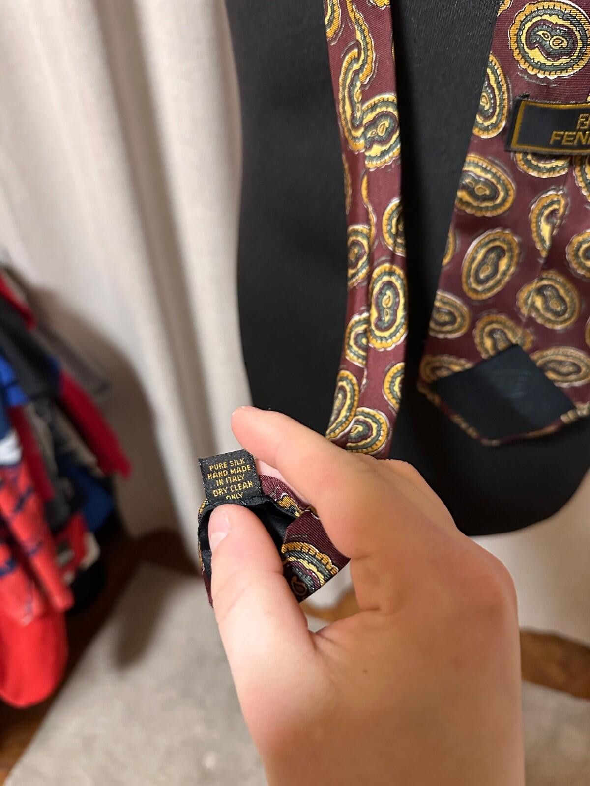 Fendi Vintage Fendi Mens Necktie Tie 100% Silk Made in Italy Size ONE SIZE - 9 Thumbnail