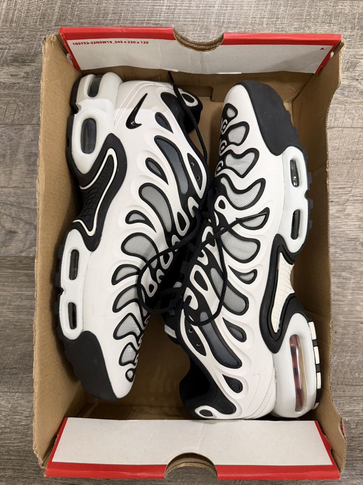 Nike Nike air max tn plus drift panda Size US 11 / EU 44 - 1 Thumbnail
