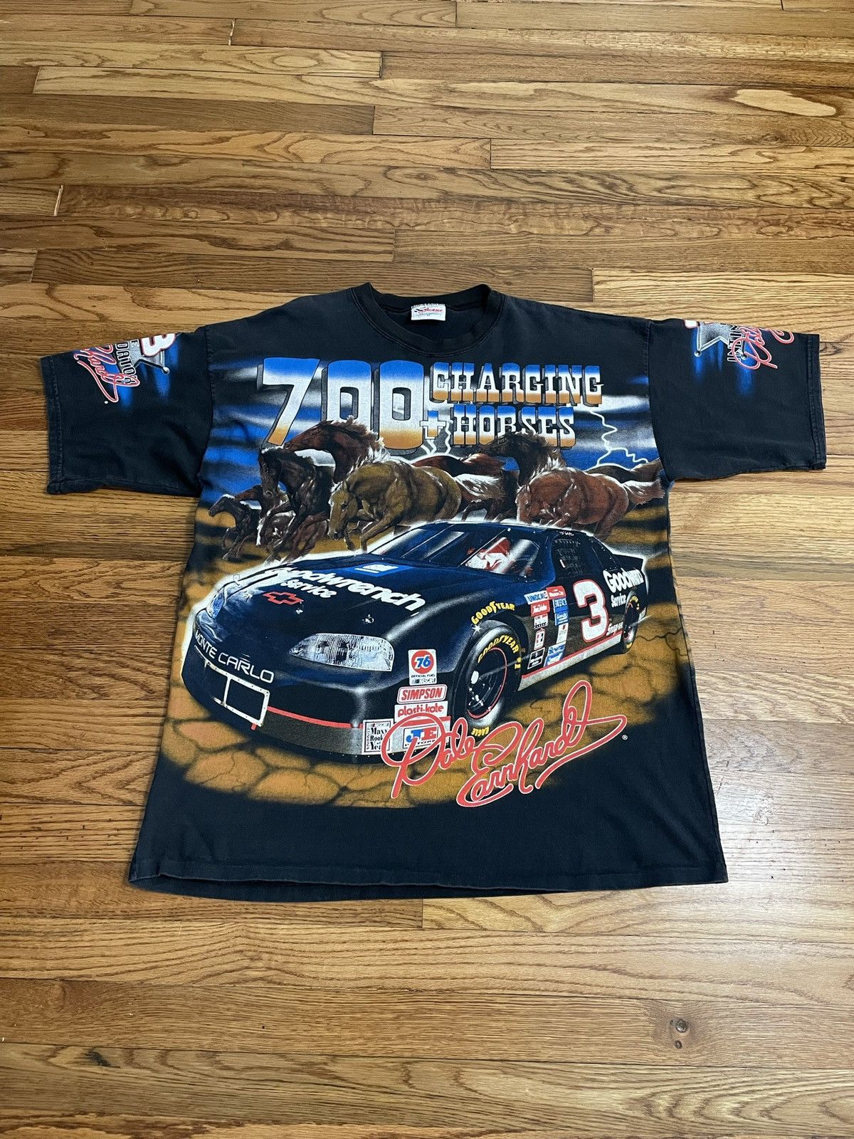 Chase Authentics × NASCAR × Vintage Vintage 1997 Dale Earnhardt 700 Charging Horses Tee Size US XL / EU 56 / 4 - 1 Thumbnail