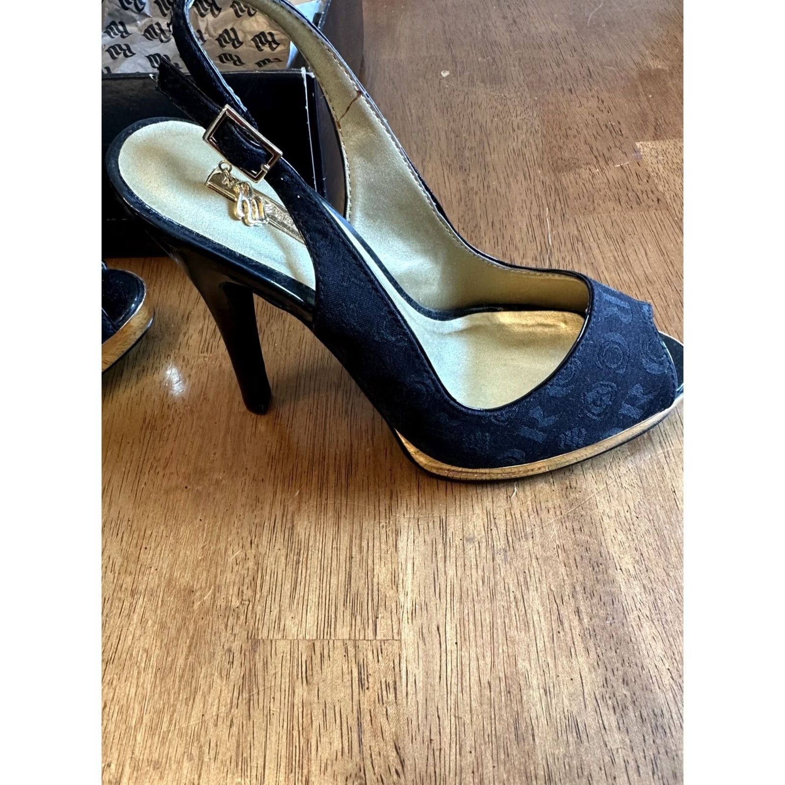 Rocawear VINTAGE Rocawear Gold Trim Style High Heels Size 6 Chance Y2K Womens Size US 6 / IT 36 - 6 Thumbnail