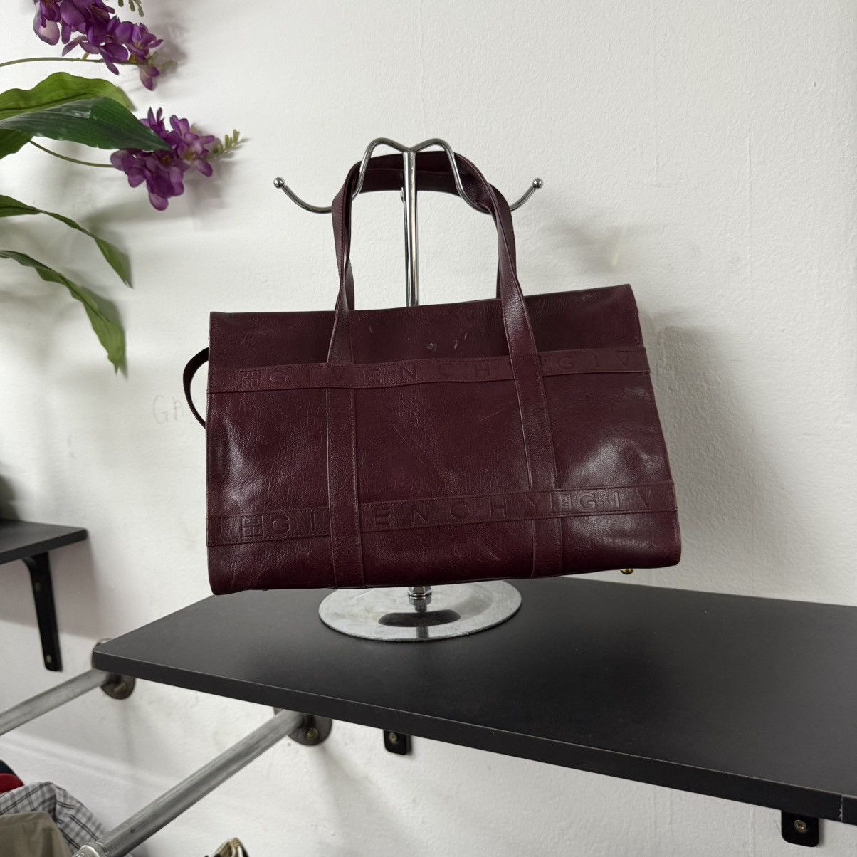 Givenchy Authentic Vintage Givenchy Leather Mahogany Red Handbag Size ONE SIZE - 6 Thumbnail