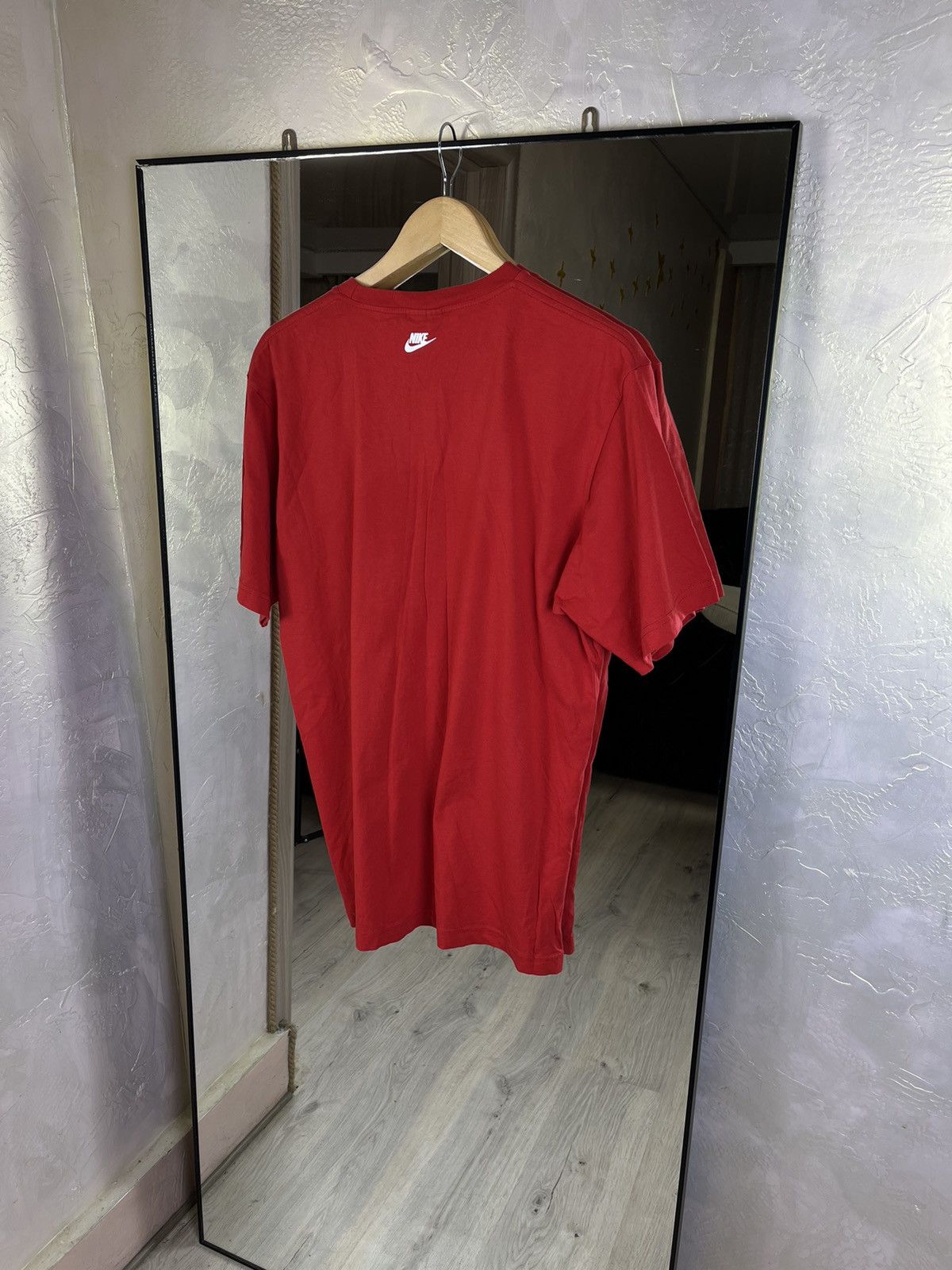 Nike Iconic Nike Soccer Globe Graphic T-Shirt | Bold Red Vintage Size US L / EU 52-54 / 3 - 6 Thumbnail
