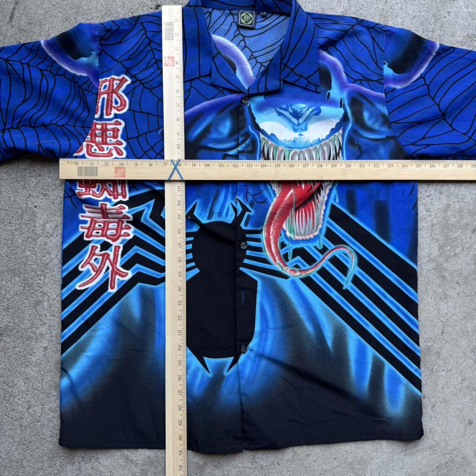 Other Y2K Vintage Blue and black Venom graphic button-up shirt Size US L / EU 52-54 / 3 - 5 Thumbnail