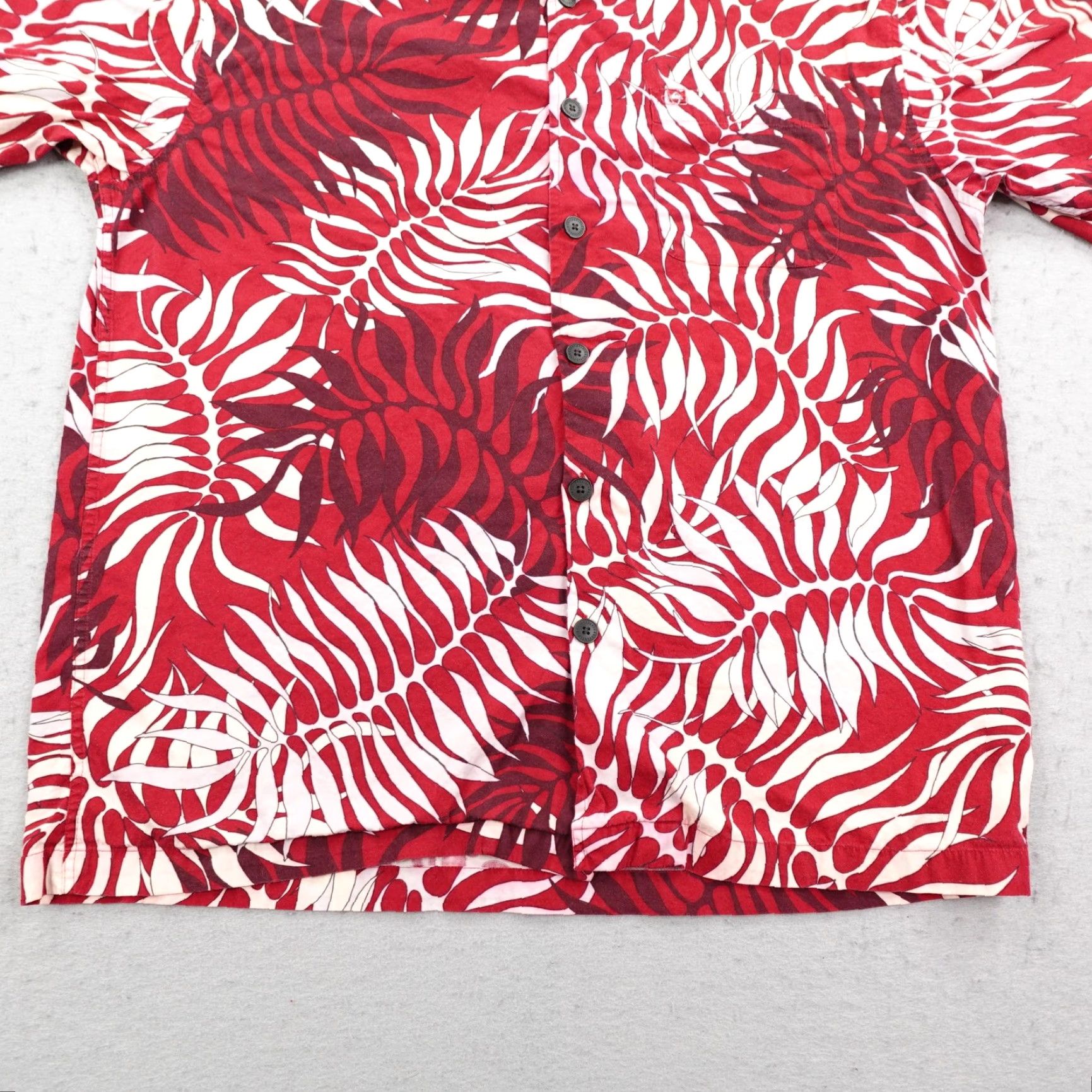 Quiksilver Quiksilver Hawaiian Shirt Mens Medium Red White Aloha Camp Button Up Surf Y2K Size US M / EU 48-50 / 2 - 4 Thumbnail